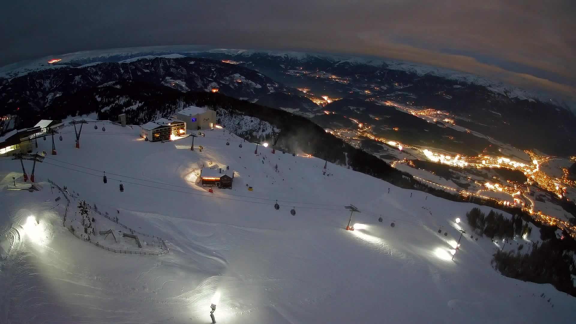 Skigebiet Kronplatz Gipfel | Blick auf Bruneck