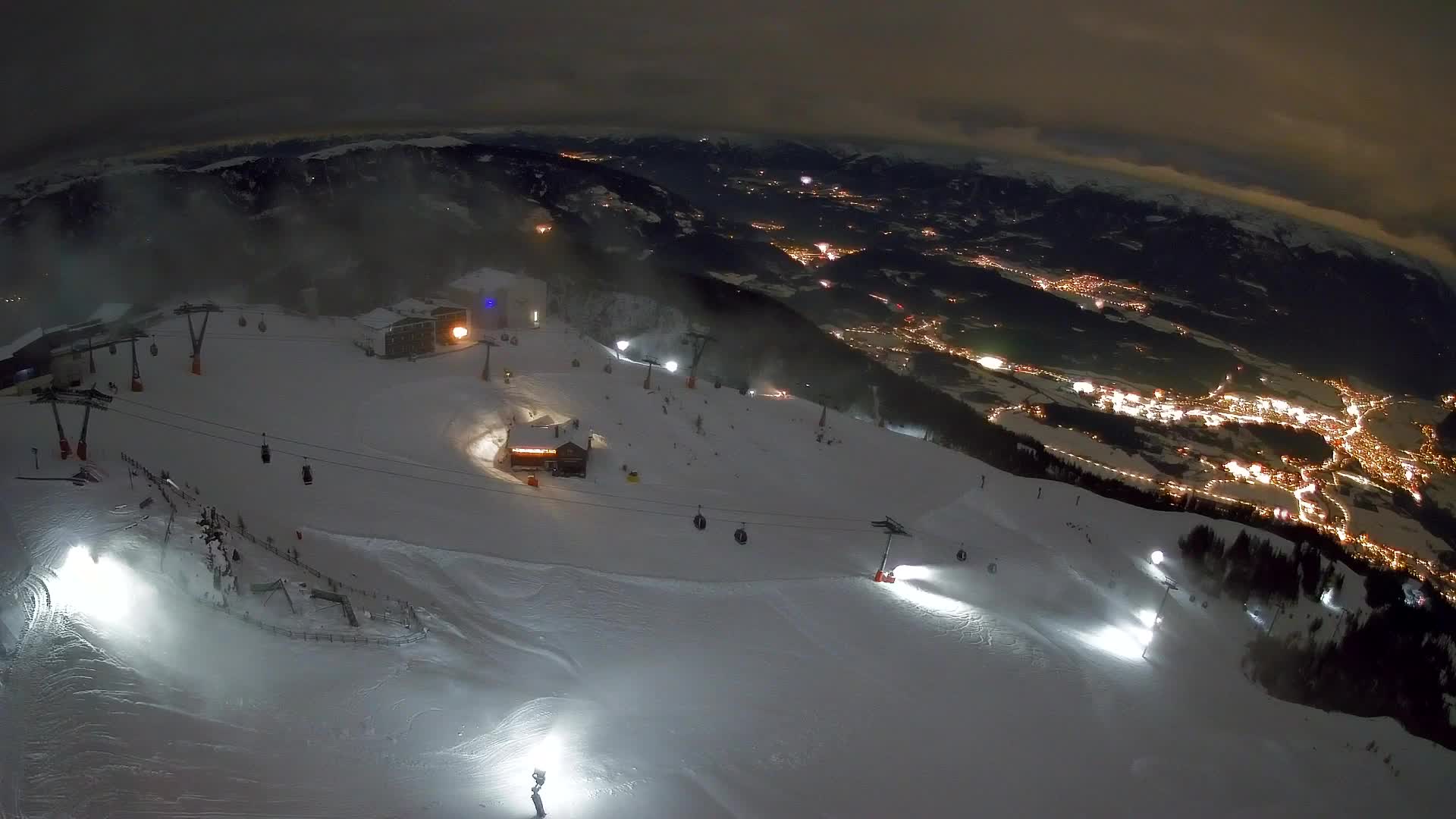 Skigebiet Kronplatz Gipfel | Blick auf Bruneck
