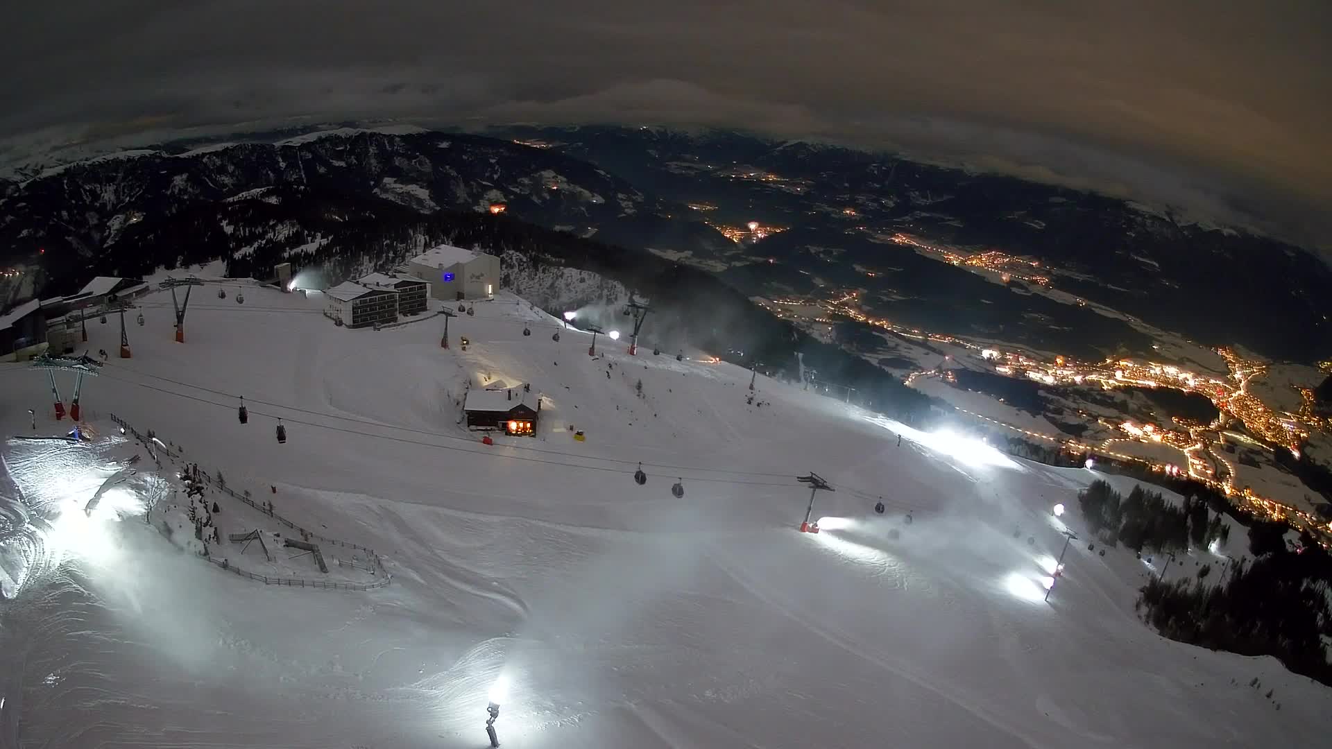 Skigebiet Kronplatz Gipfel | Blick auf Bruneck