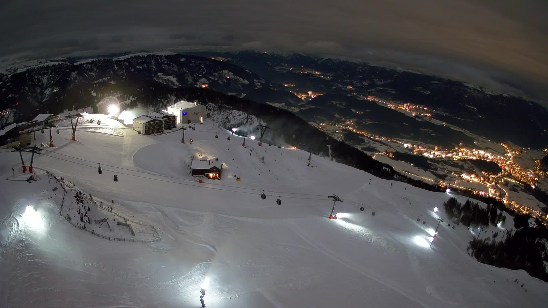 Skigebiet Kronplatz Gipfel | Blick auf Bruneck