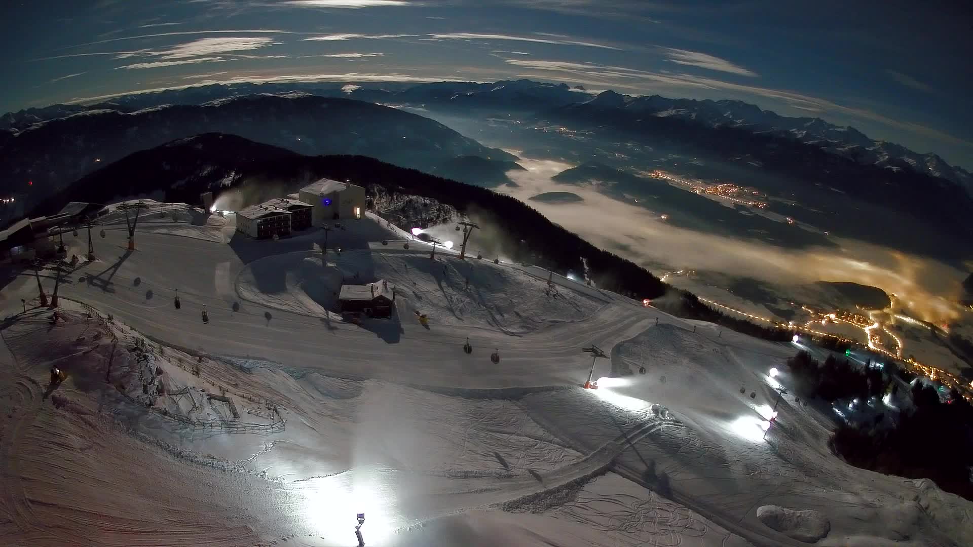 Skigebiet Kronplatz Gipfel | Blick auf Bruneck