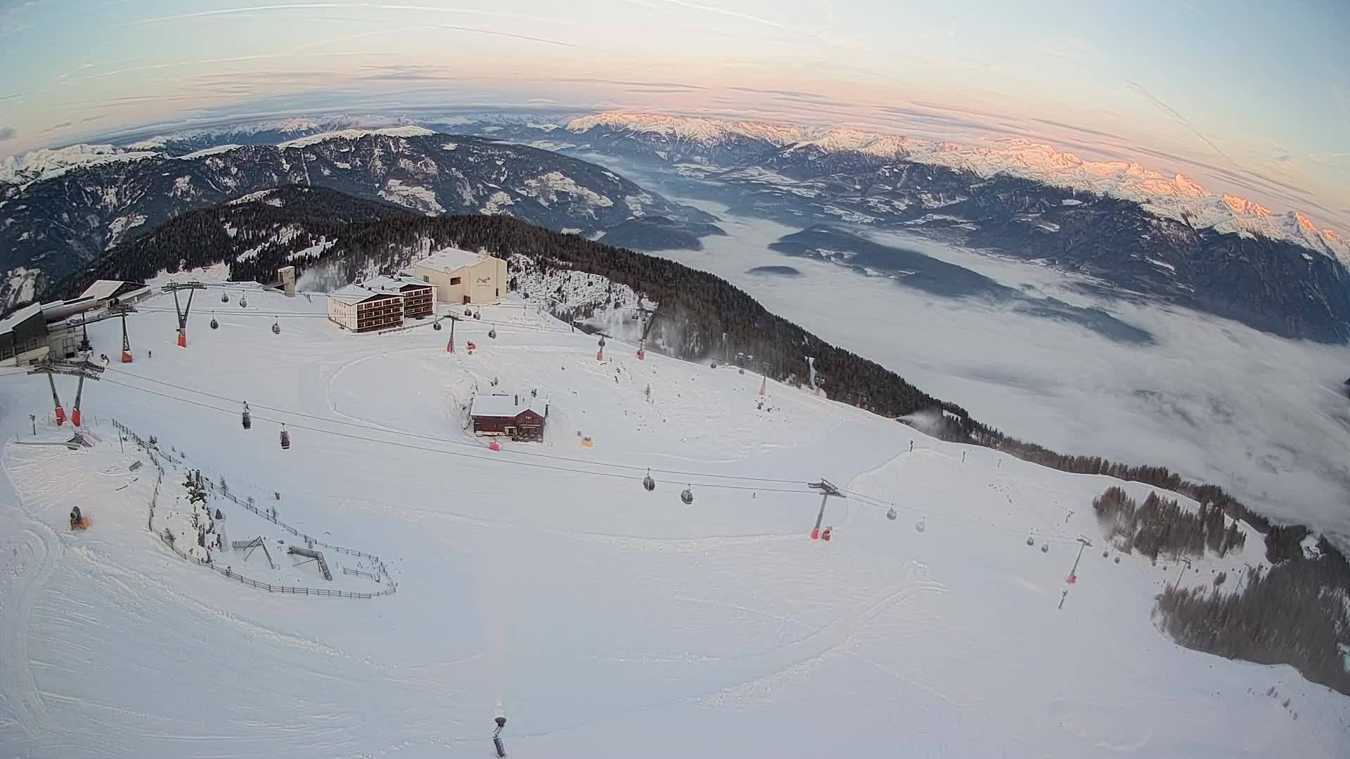 Stazione sciistica di Plan de Corones | vista su Brunico