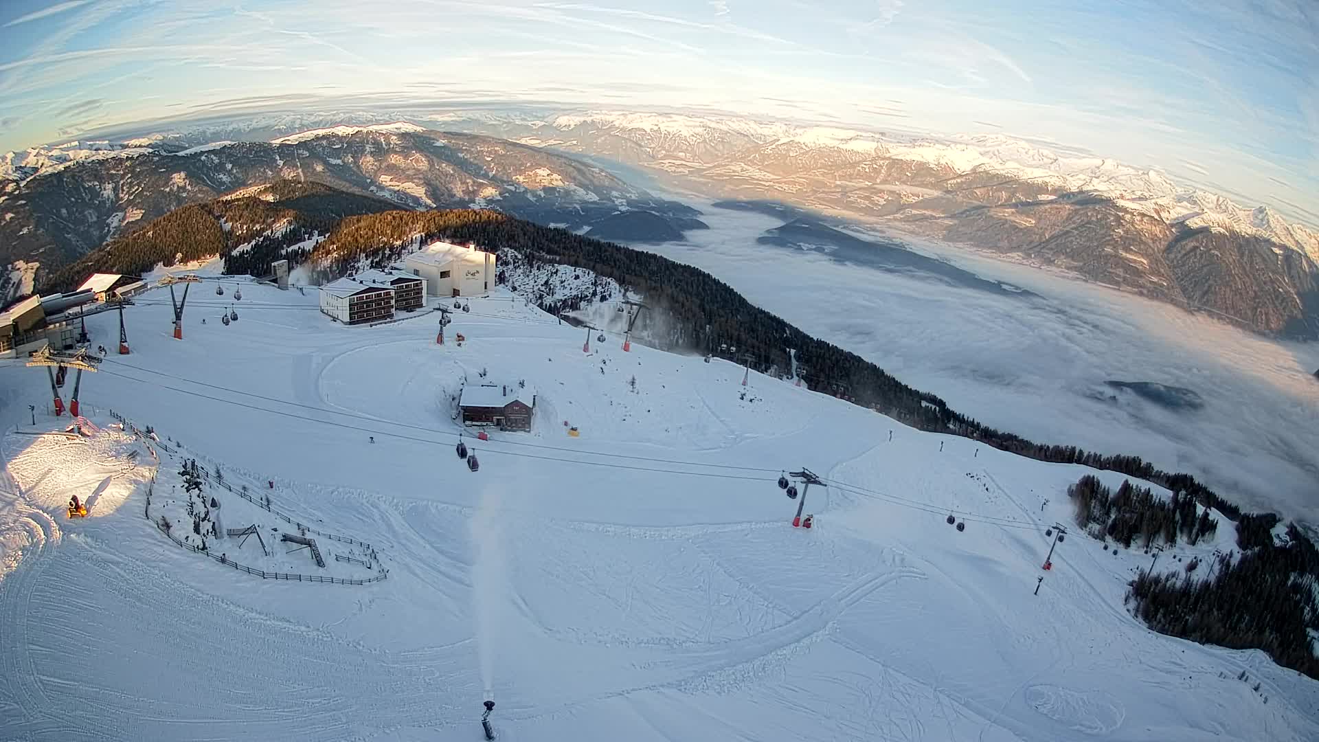 Skigebiet Kronplatz Gipfel | Blick auf Bruneck