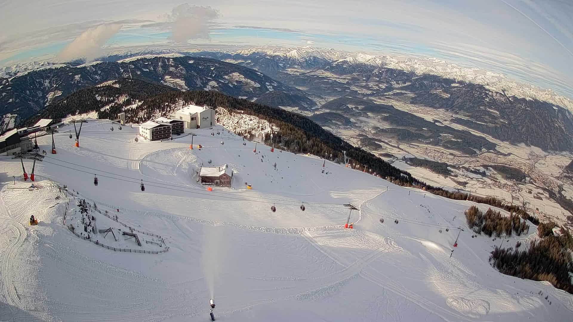 Station de ski Kronplatz sommet | vue sur Brunico
