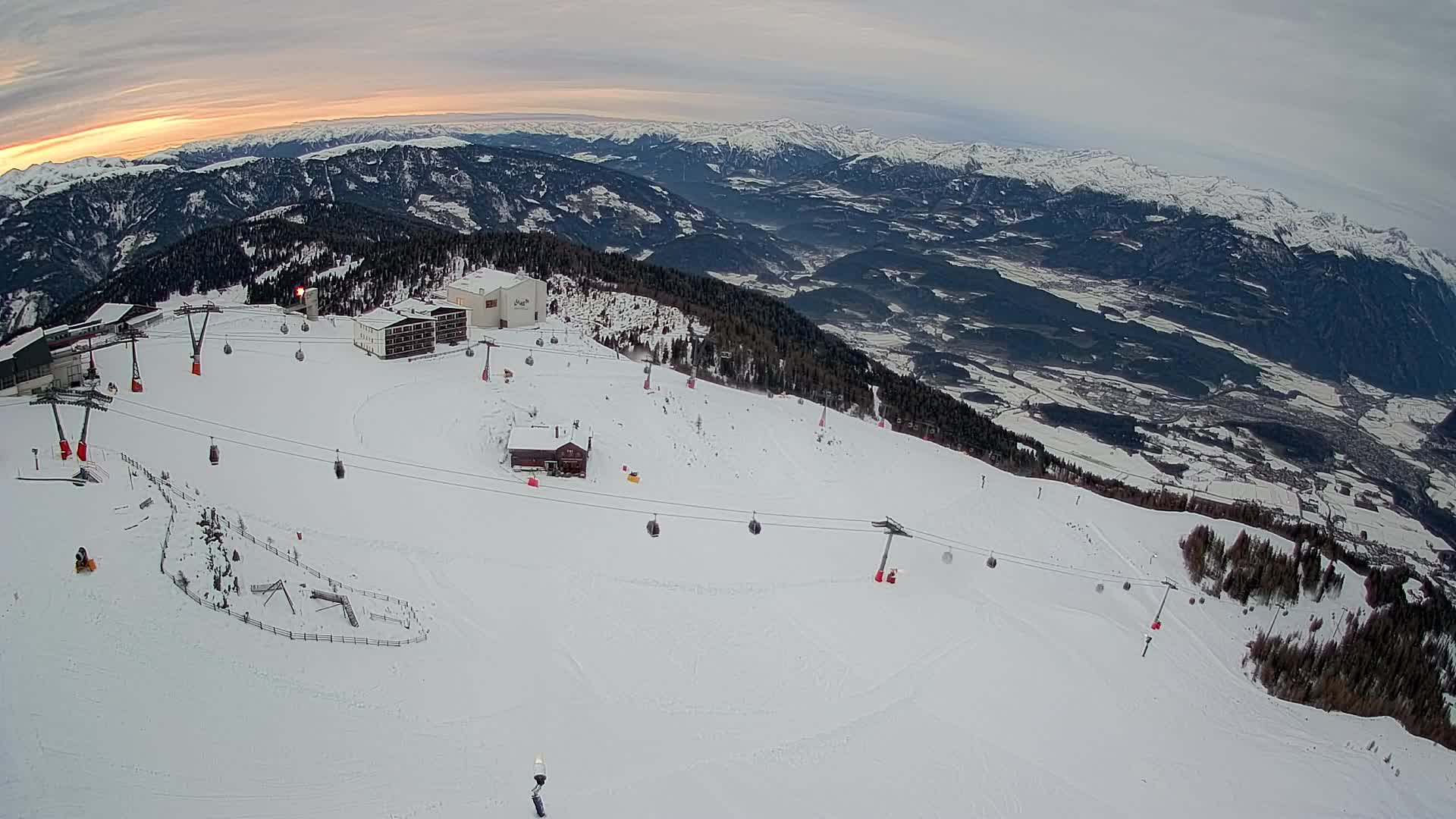 Smučišče Kronplatz – vrh | pogled na Bruneck