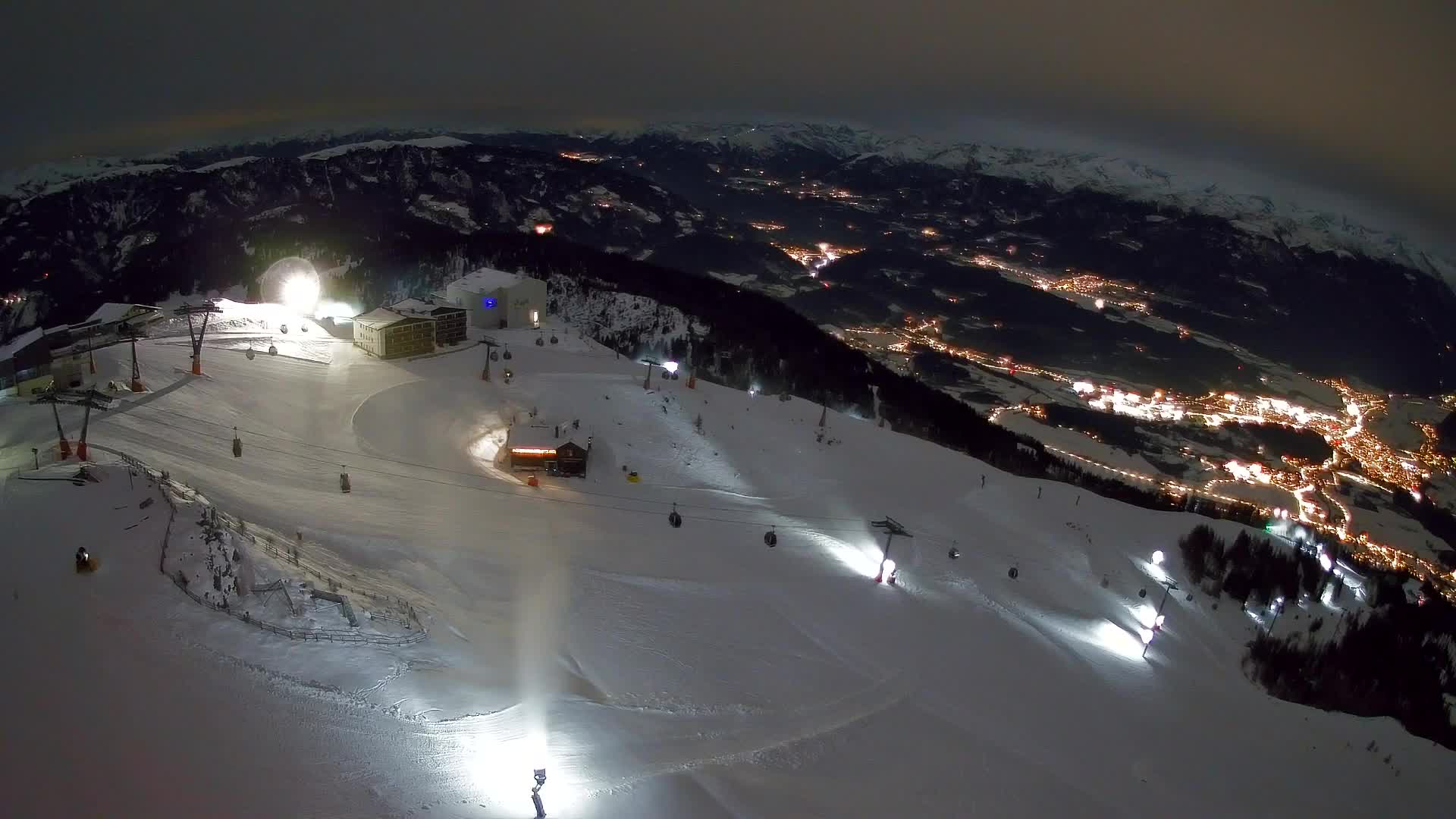 Stazione sciistica di Plan de Corones | vista su Brunico