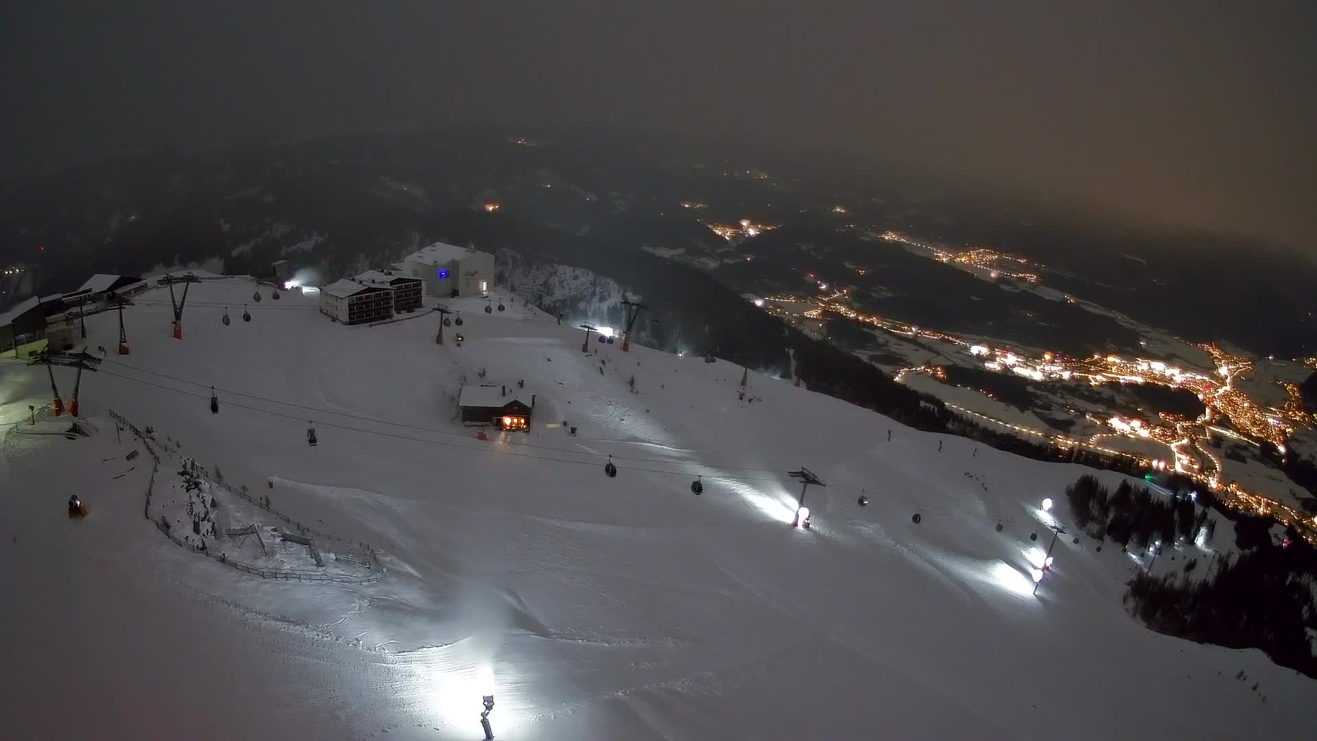 Kronplatz peak Ski resort | view to Bruneck