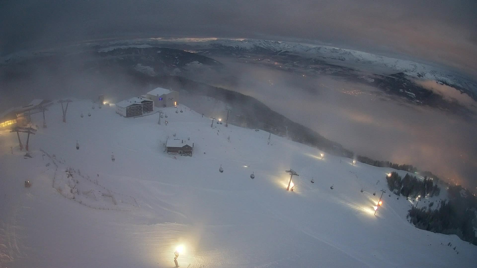 Skigebiet Kronplatz Gipfel | Blick auf Bruneck