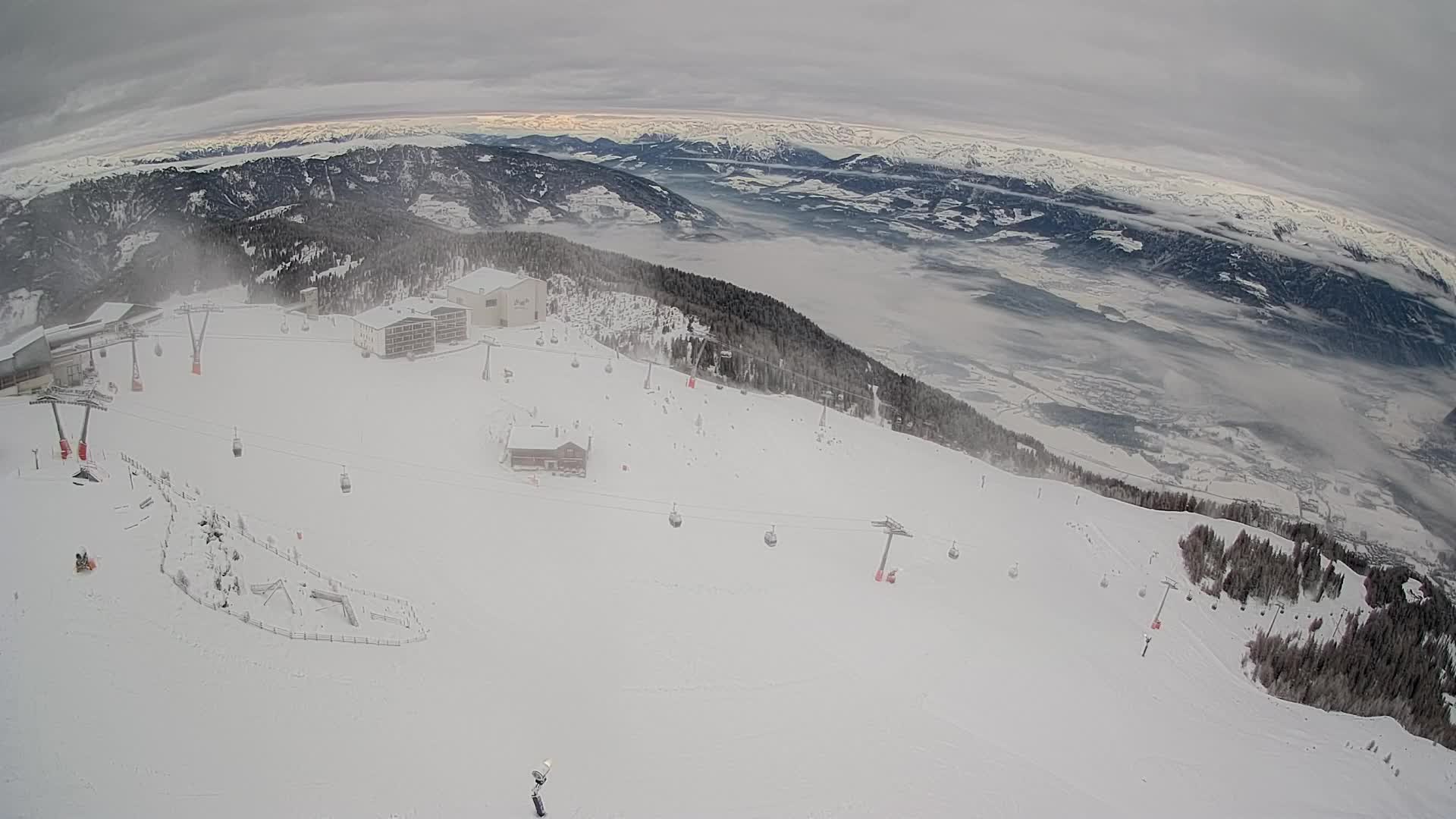 Station de ski Kronplatz sommet | vue sur Brunico