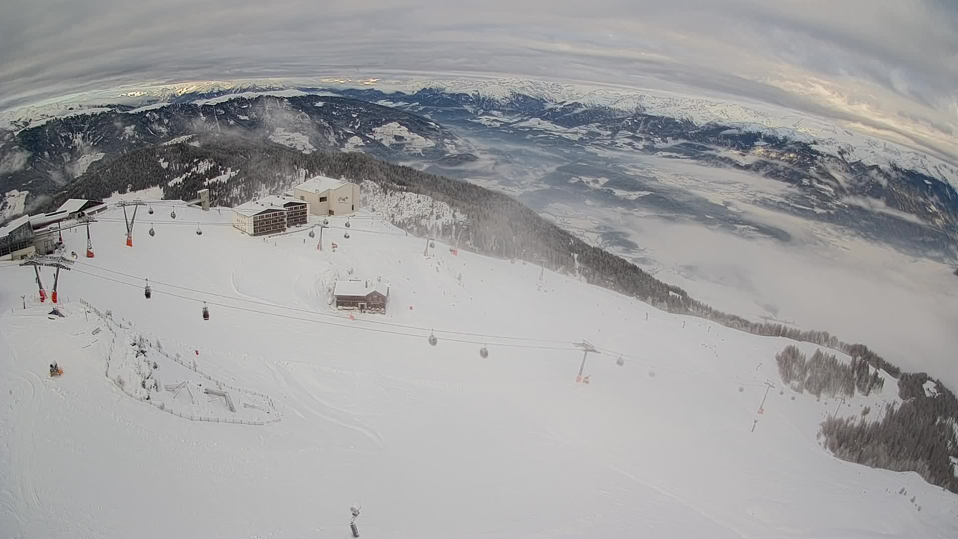 Skigebiet Kronplatz Gipfel | Blick auf Bruneck