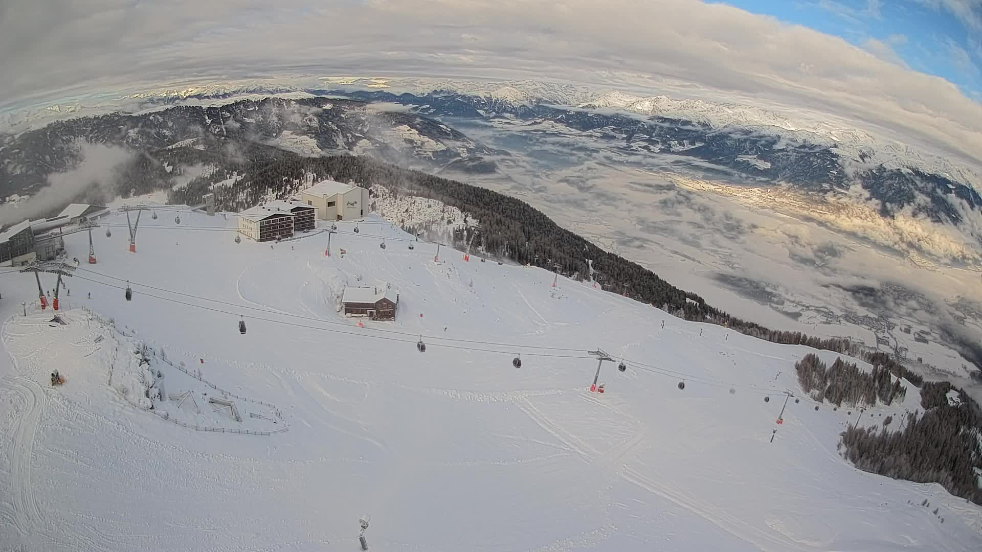 Skigebiet Kronplatz Gipfel | Blick auf Bruneck