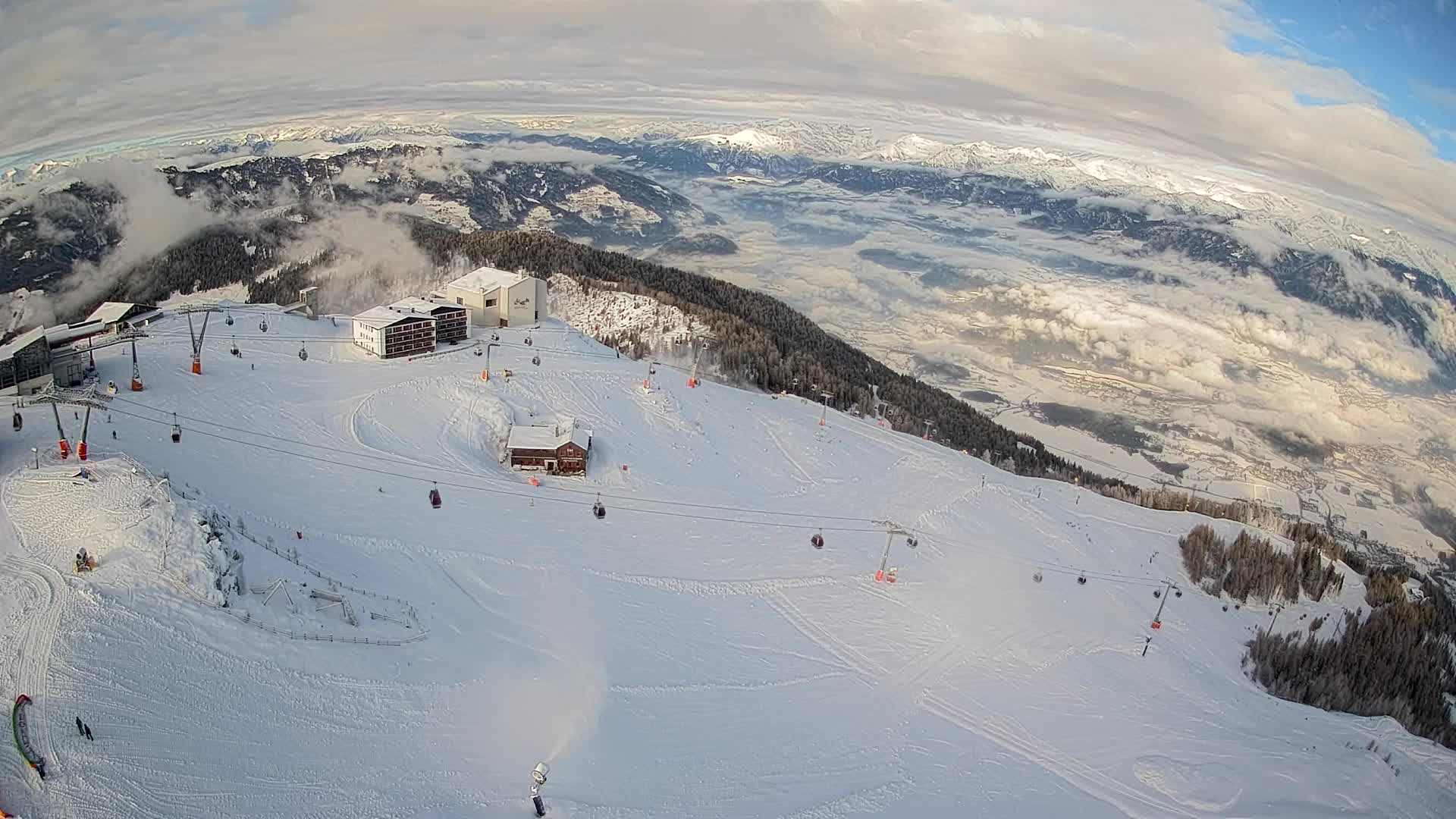 Skigebiet Kronplatz Gipfel | Blick auf Bruneck
