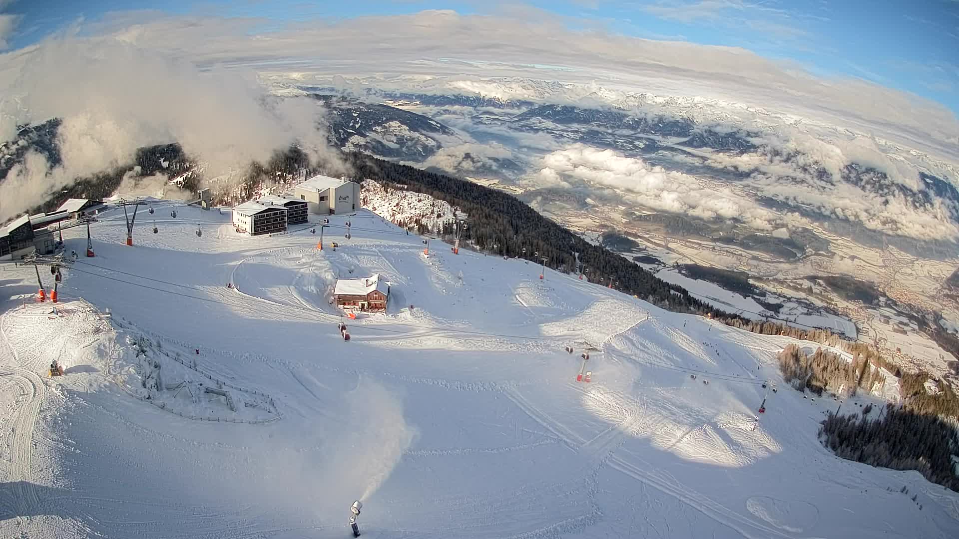 Skigebiet Kronplatz Gipfel | Blick auf Bruneck