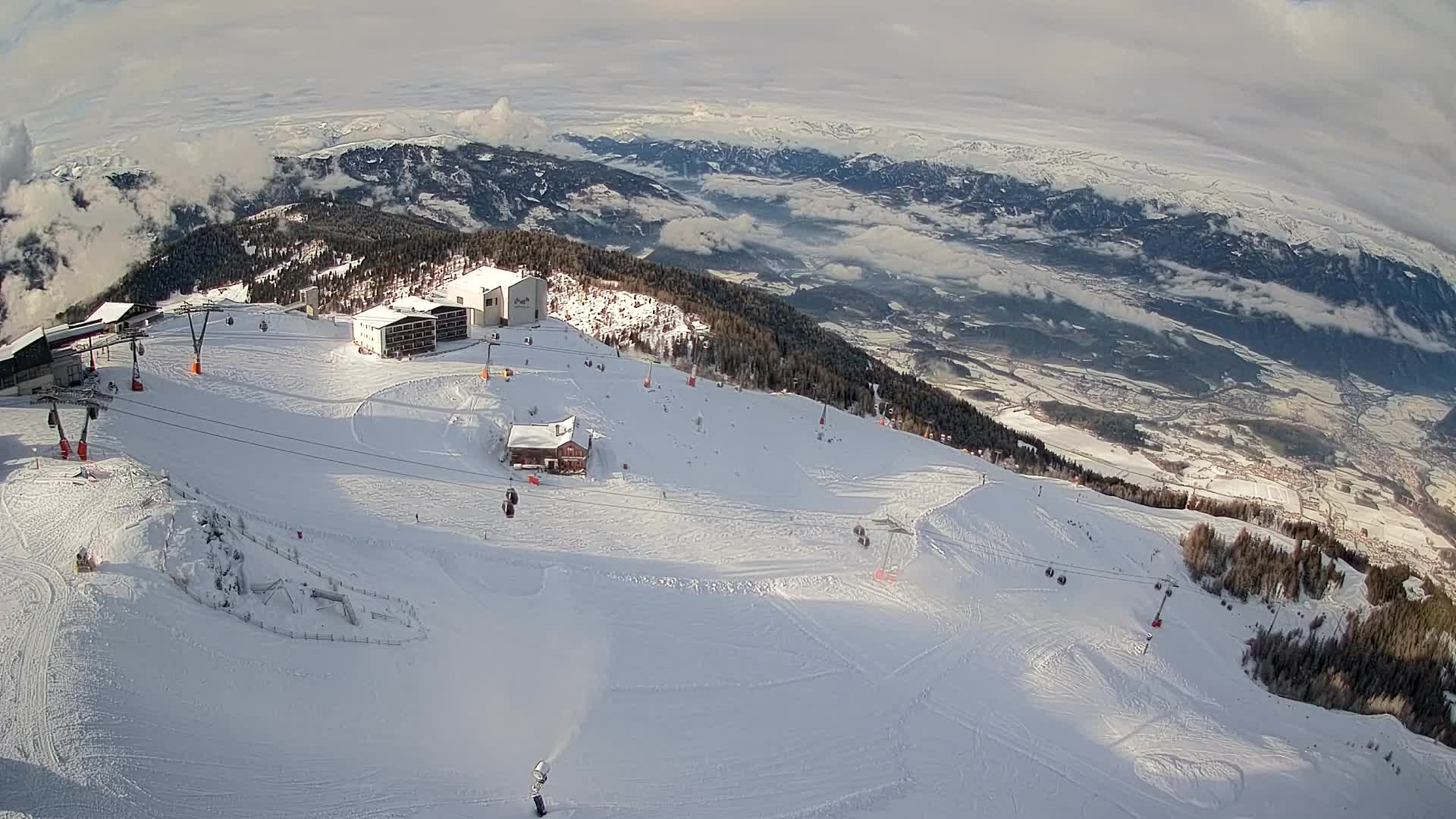 Station de ski Kronplatz sommet | vue sur Brunico