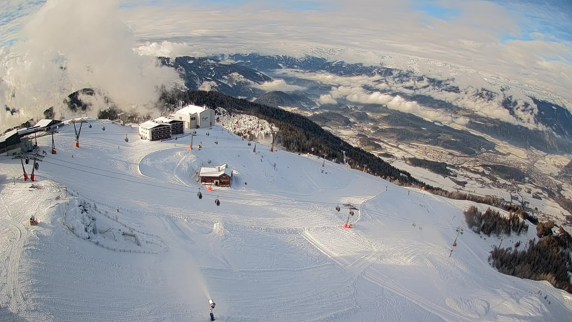 Skigebiet Kronplatz Gipfel | Blick auf Bruneck
