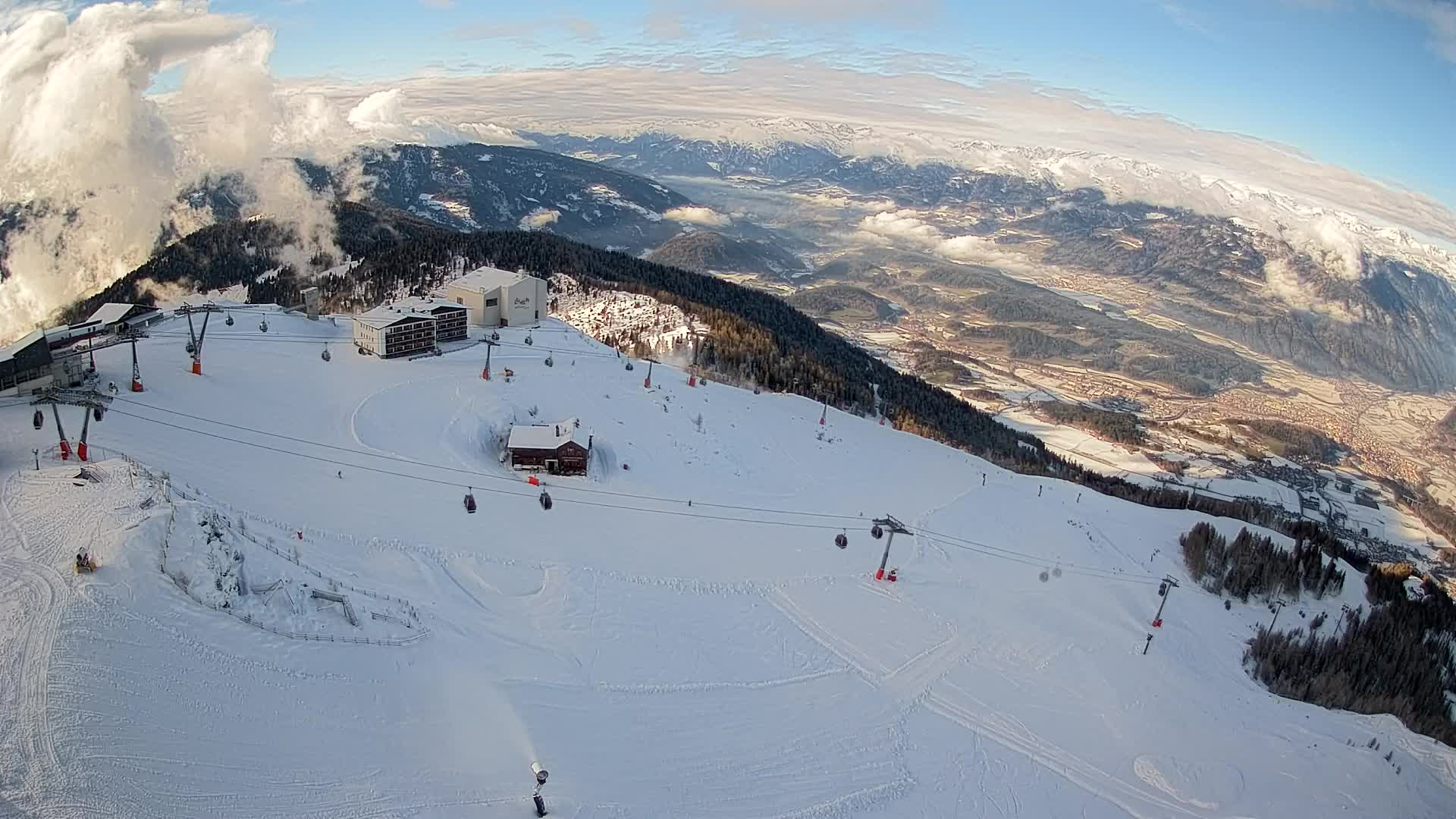 Stazione sciistica di Plan de Corones | vista su Brunico
