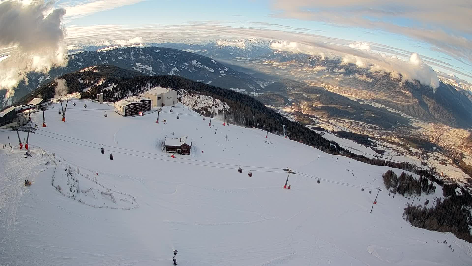 Station de ski Kronplatz sommet | vue sur Brunico