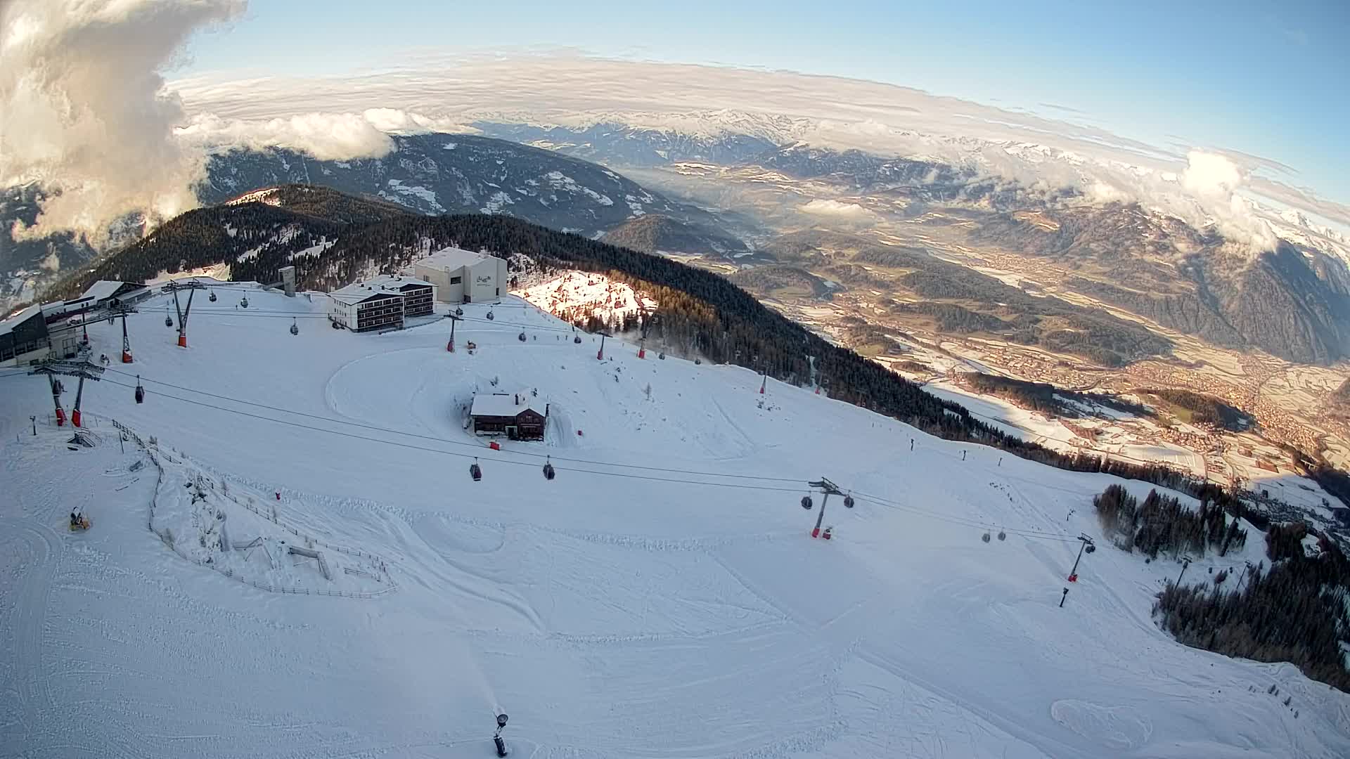 Station de ski Kronplatz sommet | vue sur Brunico