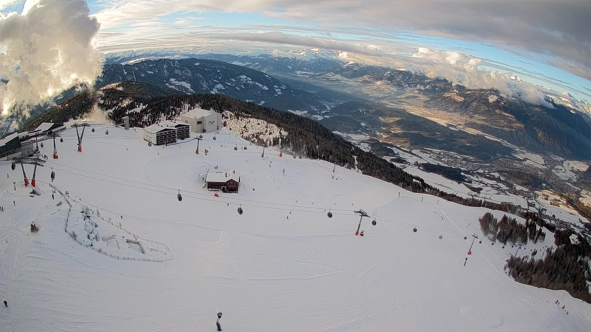 Smučišče Kronplatz – vrh | pogled na Bruneck