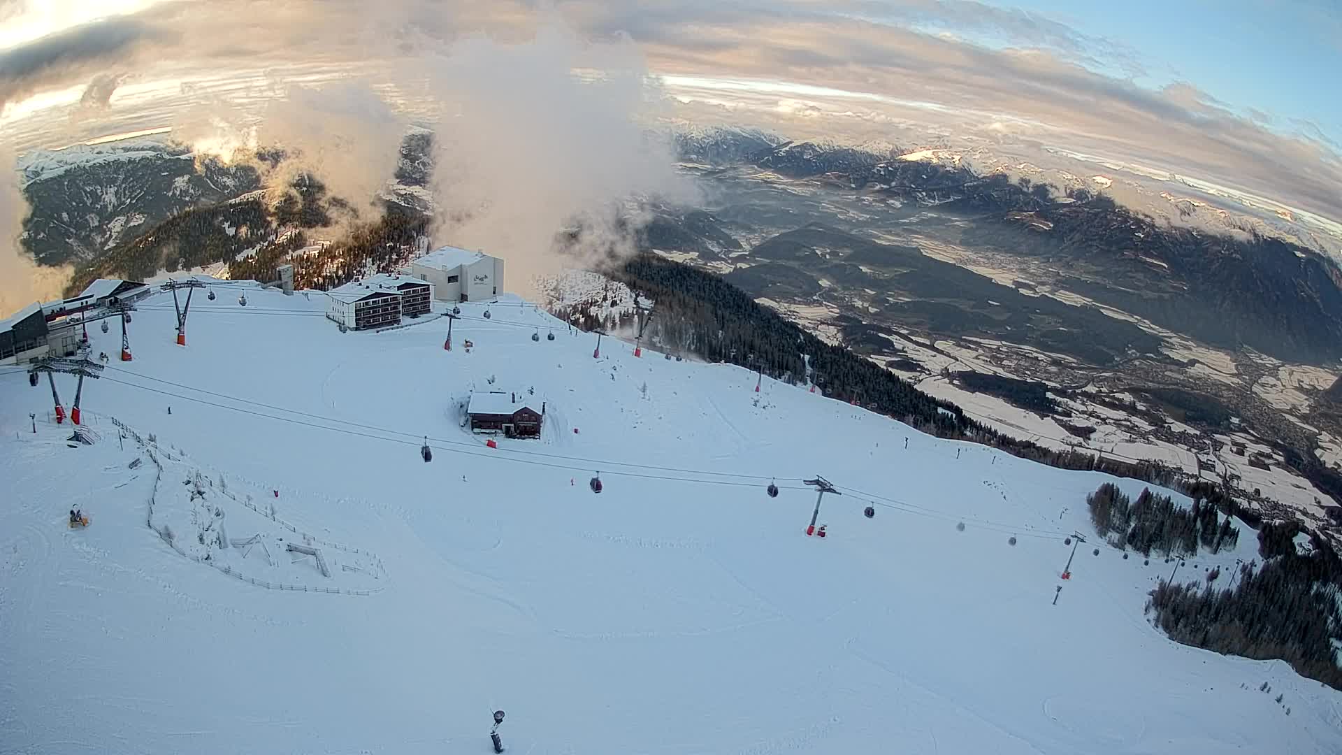 Station de ski Kronplatz sommet | vue sur Brunico