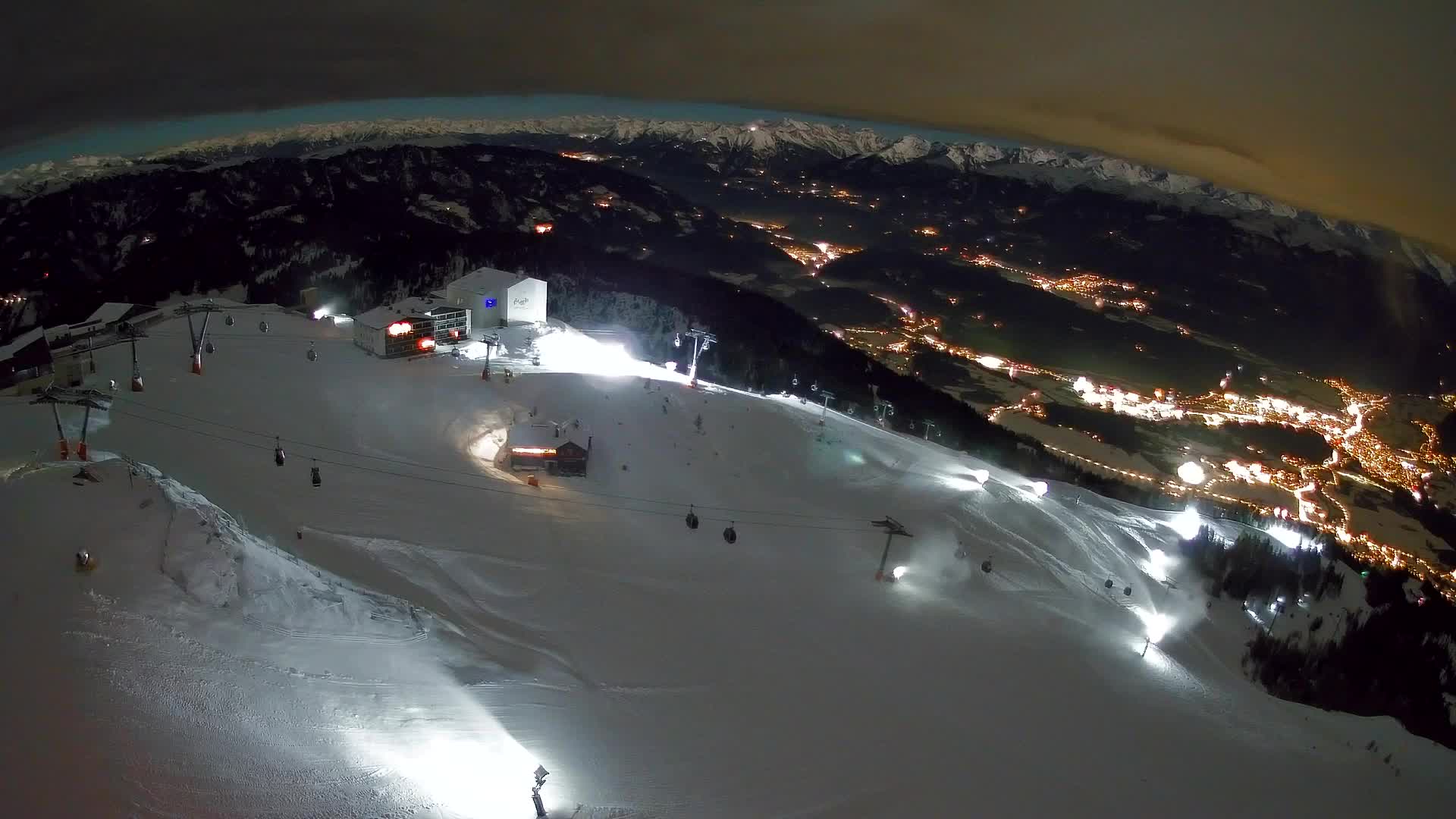Stazione sciistica di Plan de Corones | vista su Brunico