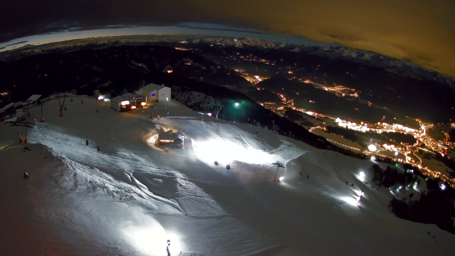 Skigebiet Kronplatz Gipfel | Blick auf Bruneck