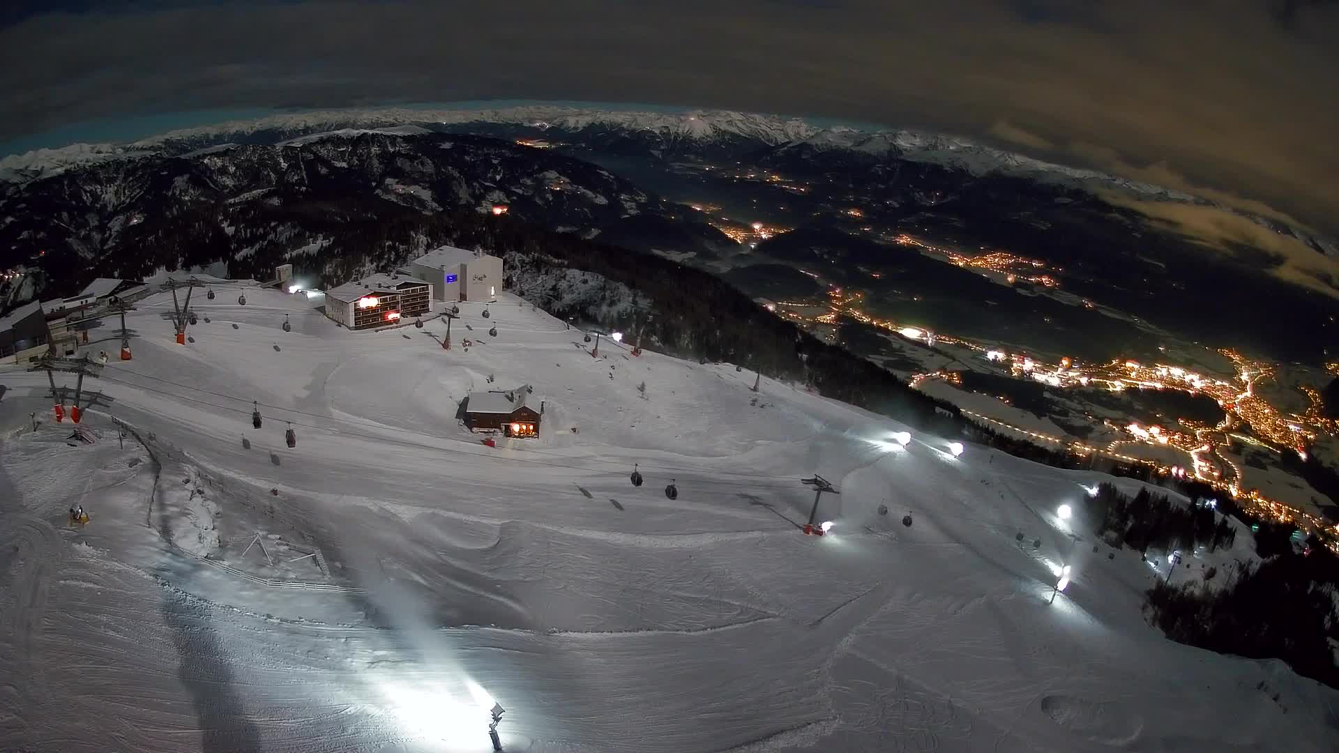 Stazione sciistica di Plan de Corones | vista su Brunico