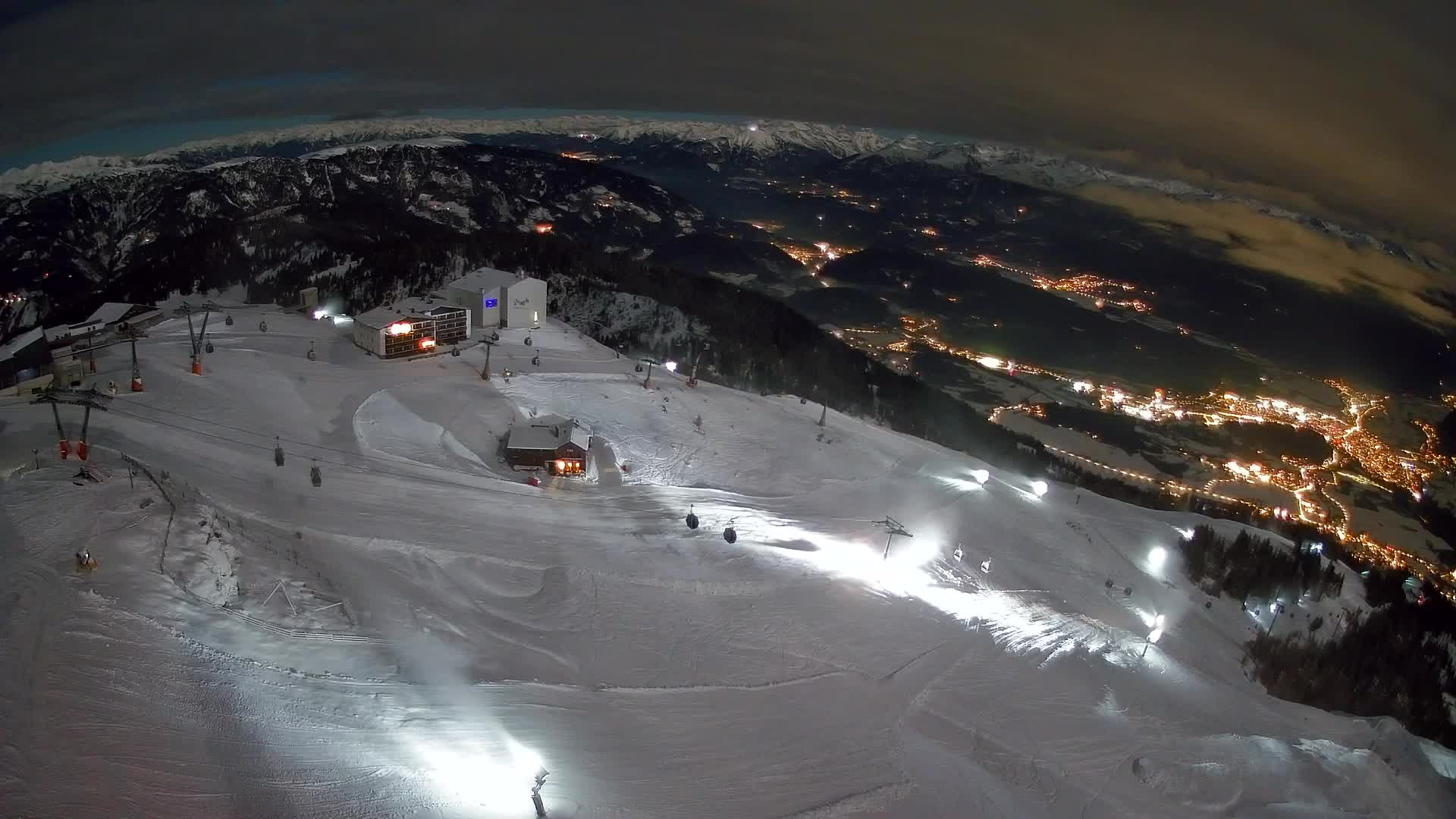 Stazione sciistica di Plan de Corones | vista su Brunico