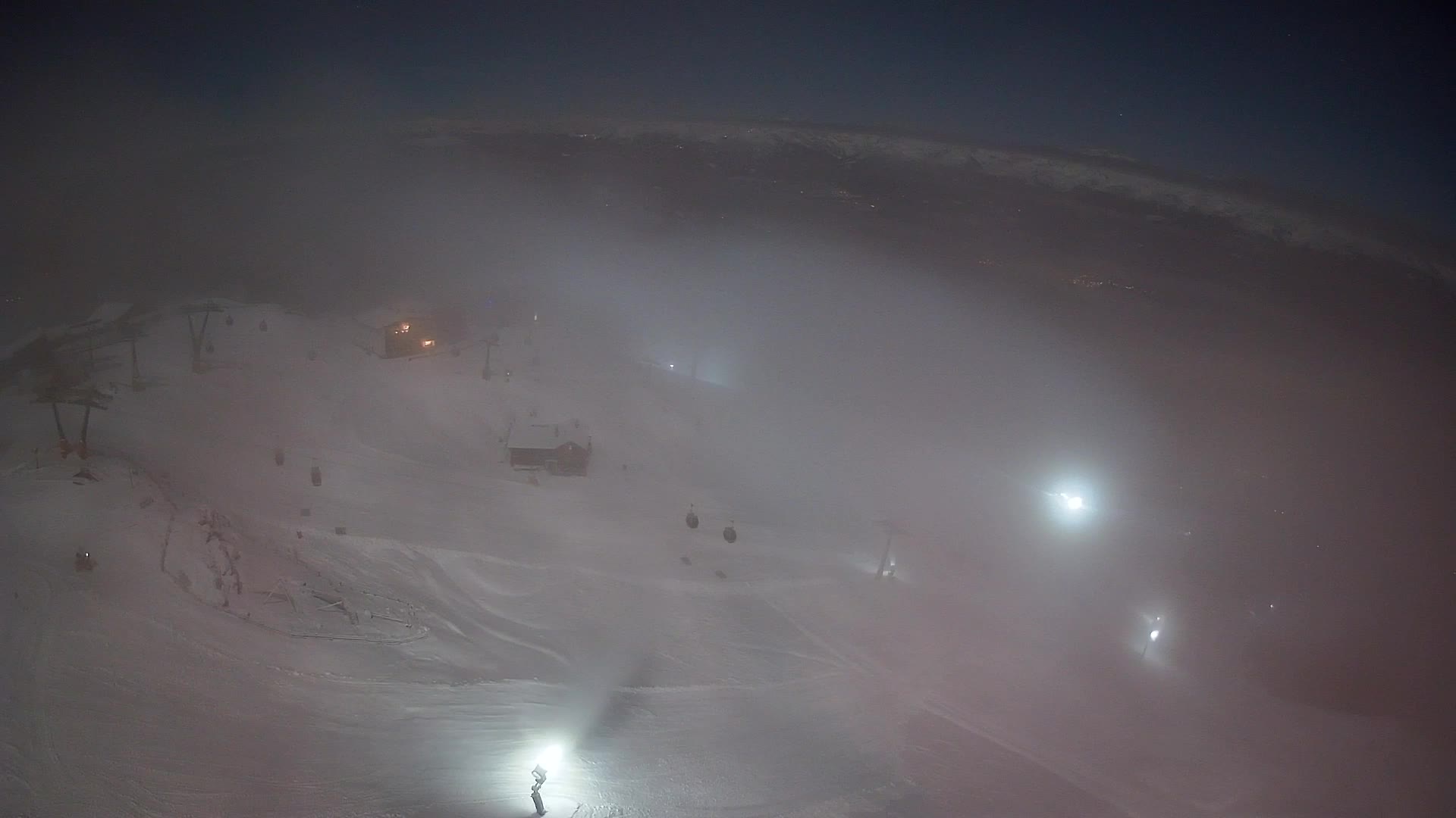 Cima estación de esquí Kronplatz | vista hacia Brunico