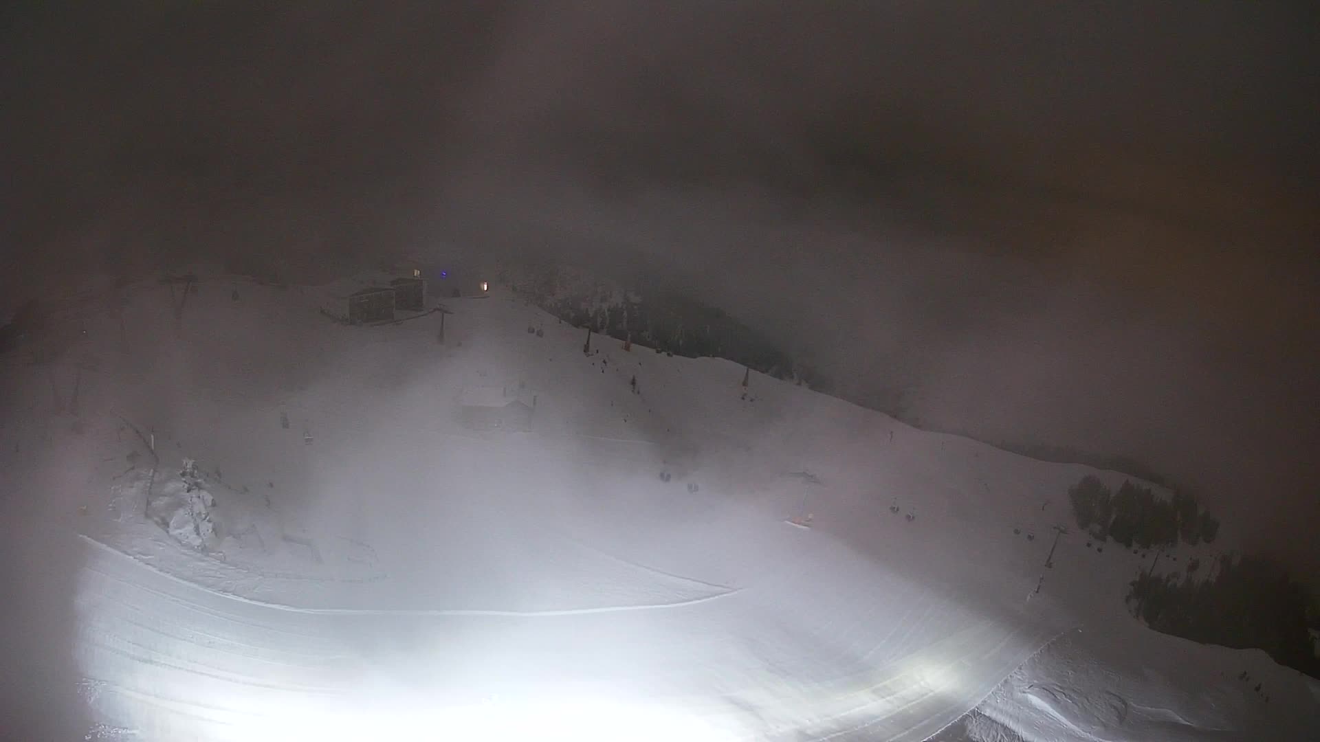 Cima estación de esquí Kronplatz | vista hacia Brunico