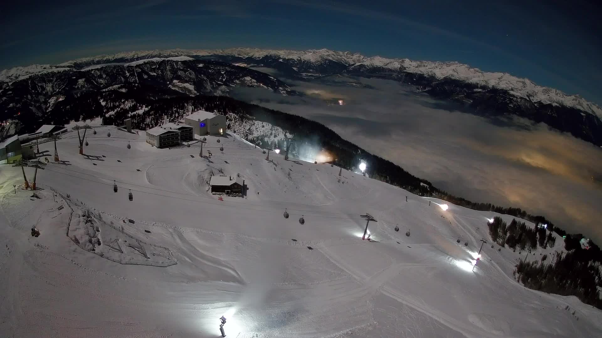 Skigebiet Kronplatz Gipfel | Blick auf Bruneck