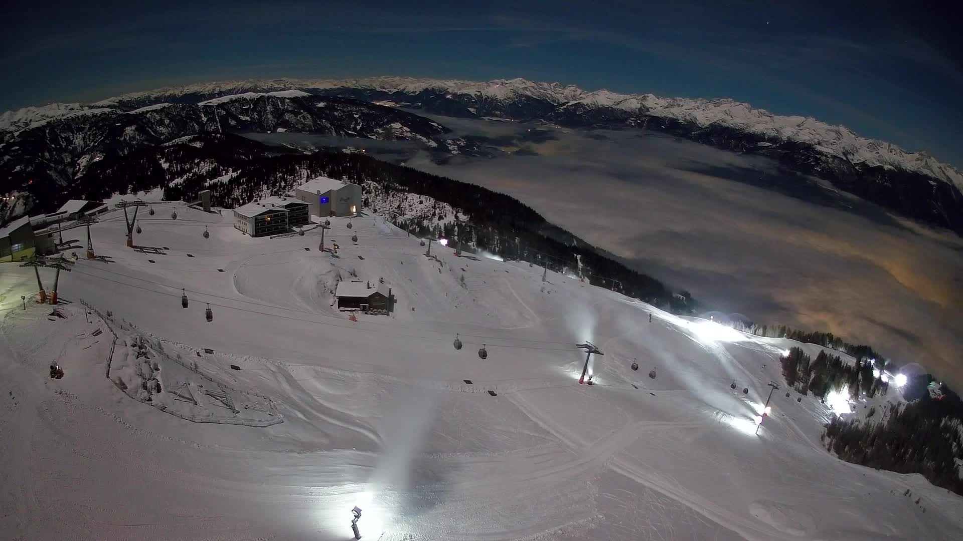 Skigebiet Kronplatz Gipfel | Blick auf Bruneck