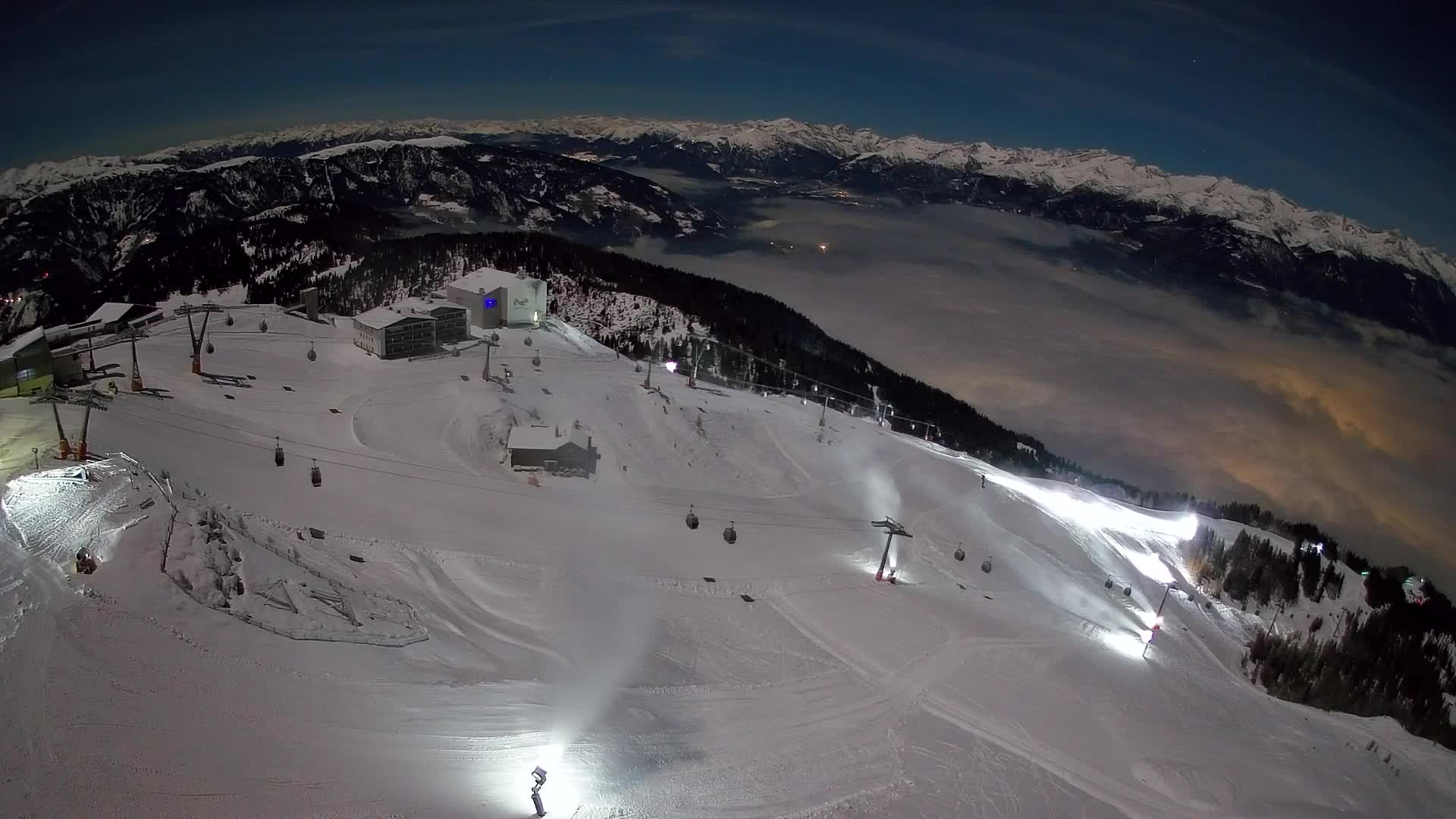 Skigebiet Kronplatz Gipfel | Blick auf Bruneck
