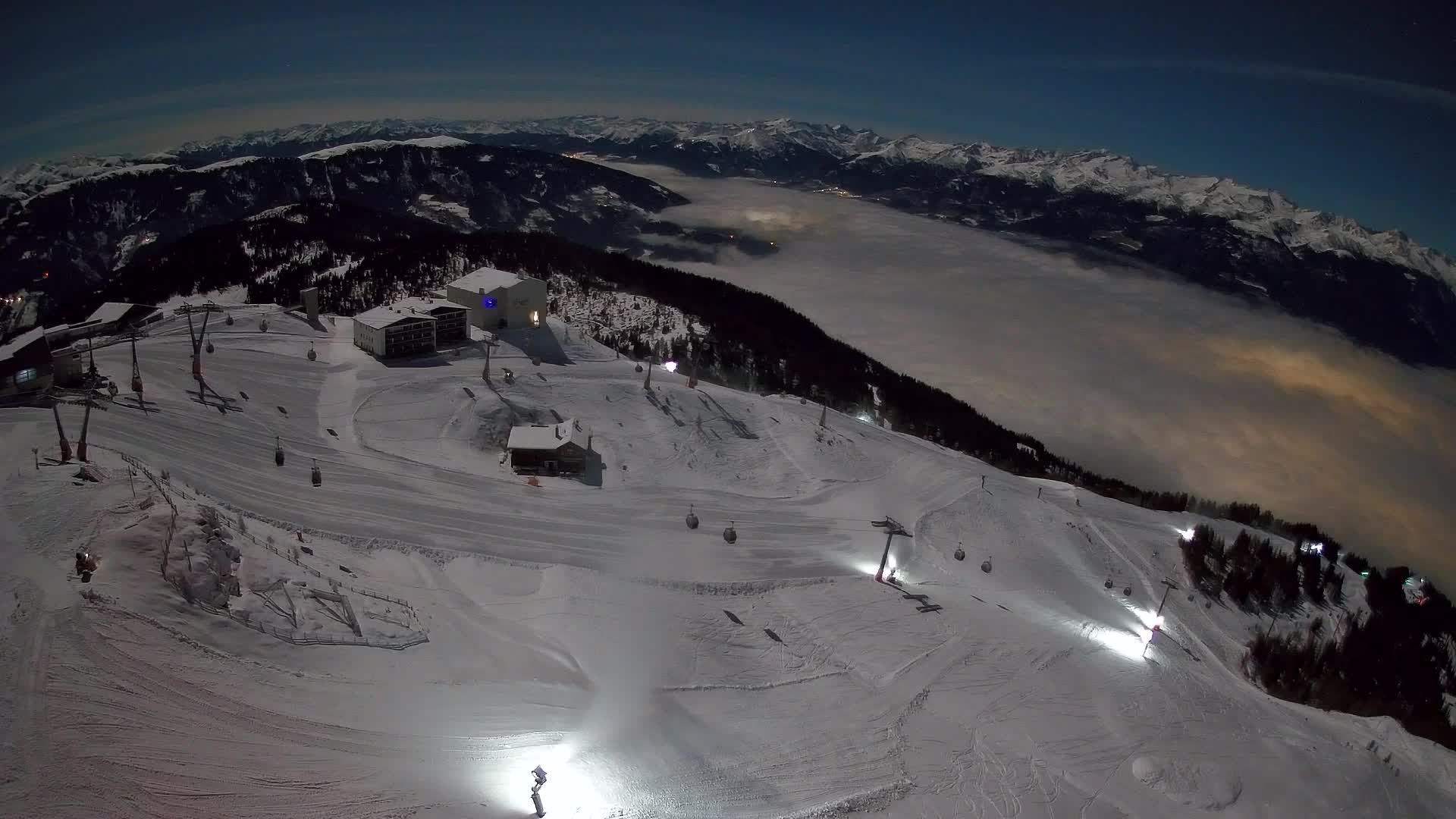 Skigebiet Kronplatz Gipfel | Blick auf Bruneck