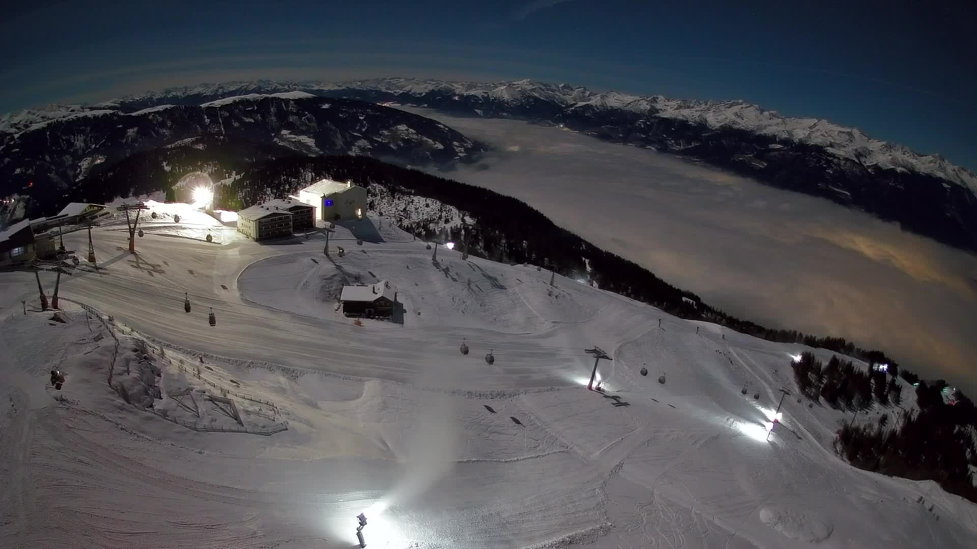 Stazione sciistica di Plan de Corones | vista su Brunico