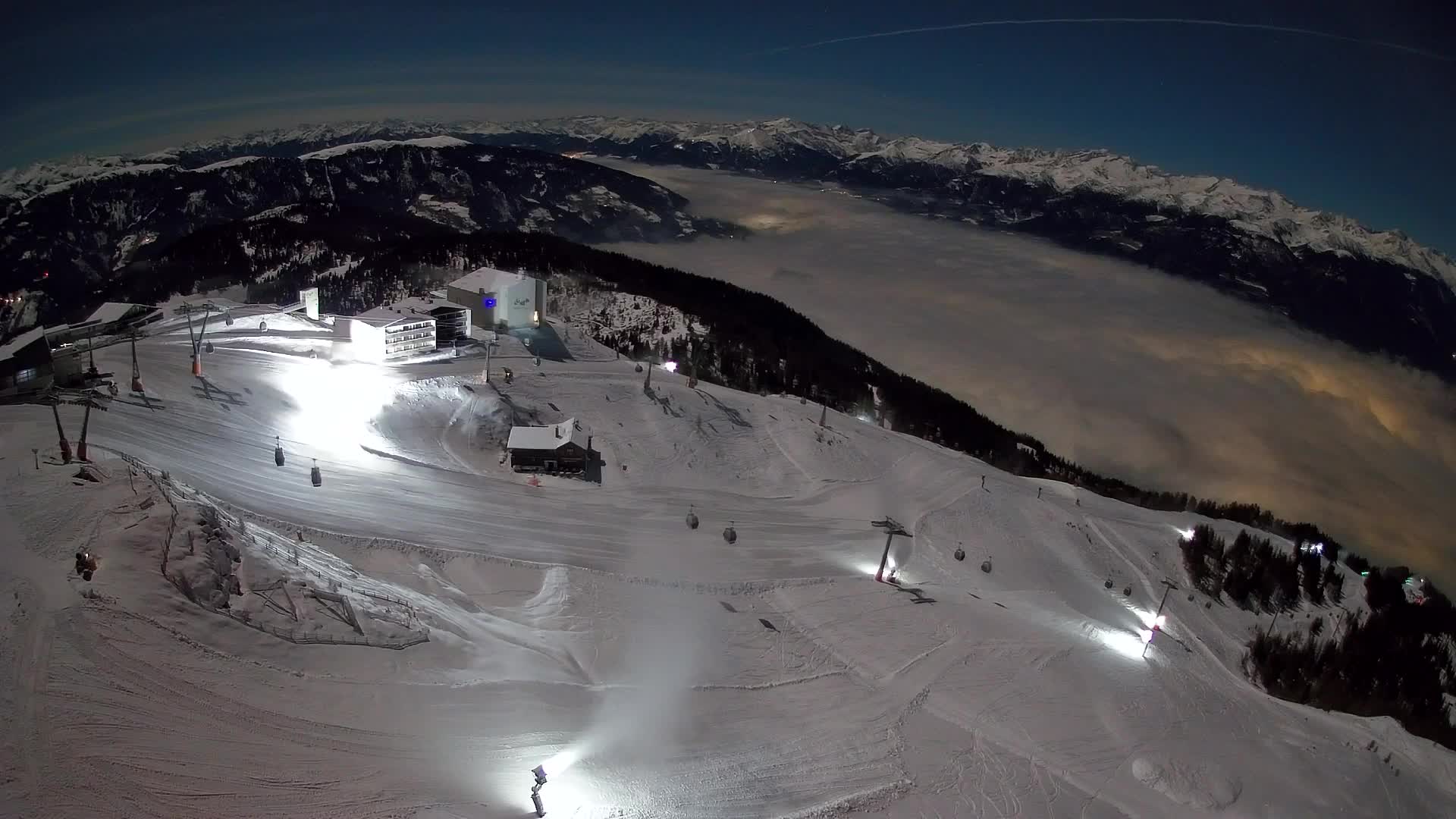 Skigebiet Kronplatz Gipfel | Blick auf Bruneck