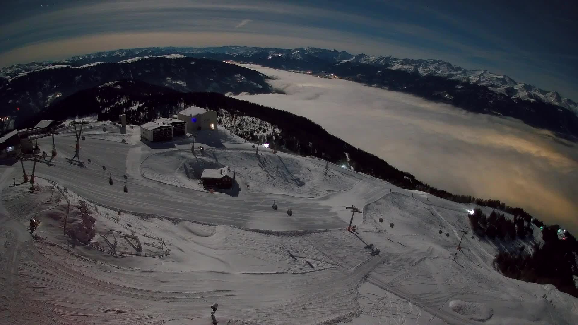 Station de ski Kronplatz sommet | vue sur Brunico