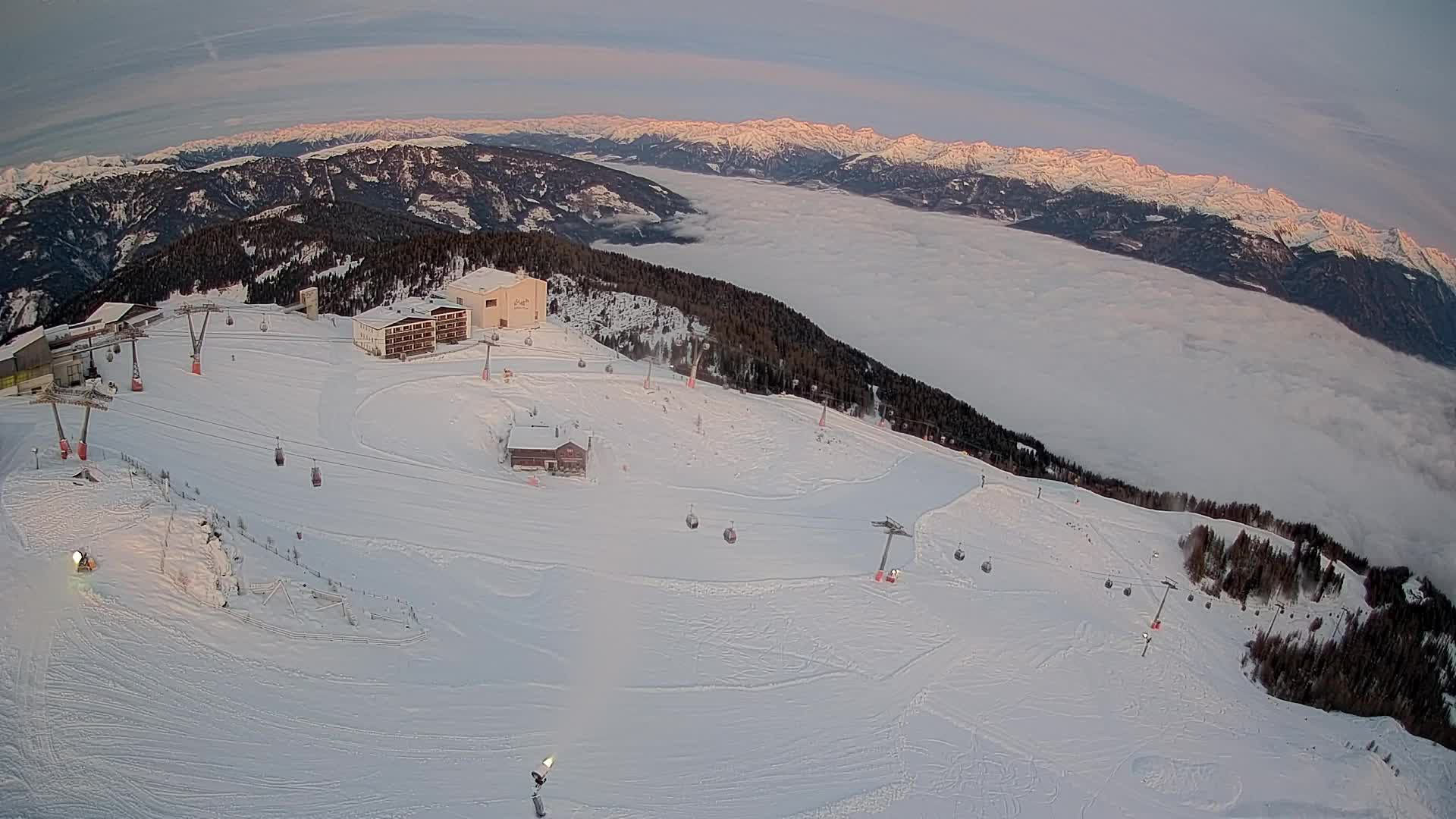 Skigebiet Kronplatz Gipfel | Blick auf Bruneck
