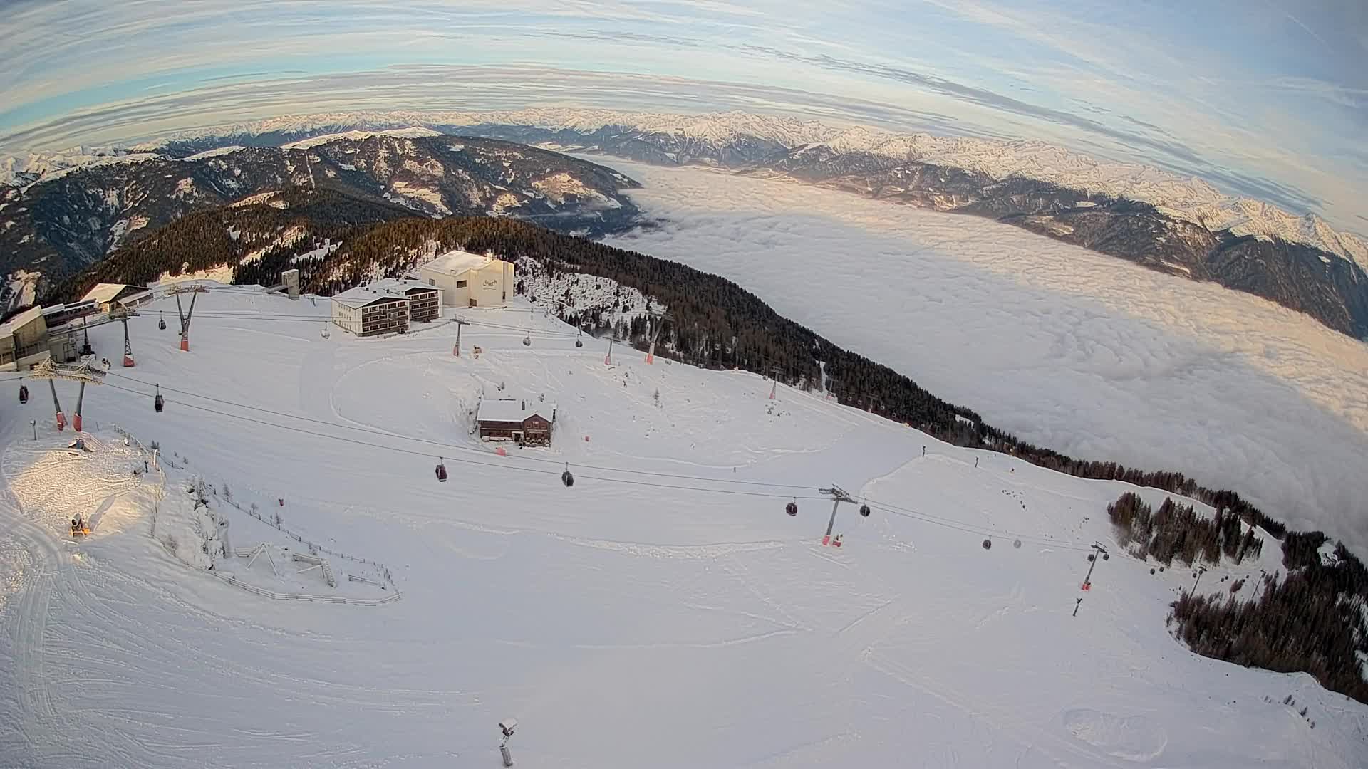 Skigebiet Kronplatz Gipfel | Blick auf Bruneck