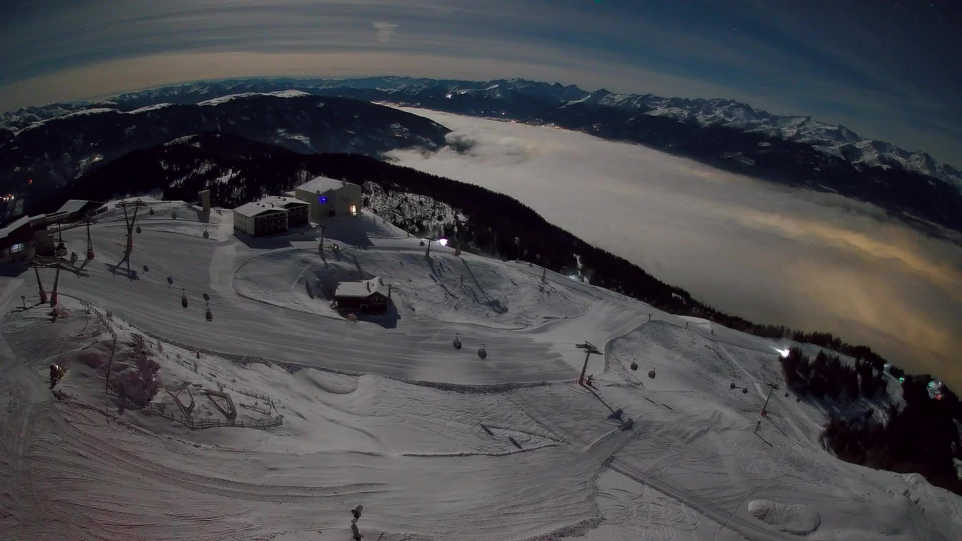 Stazione sciistica di Plan de Corones | vista su Brunico