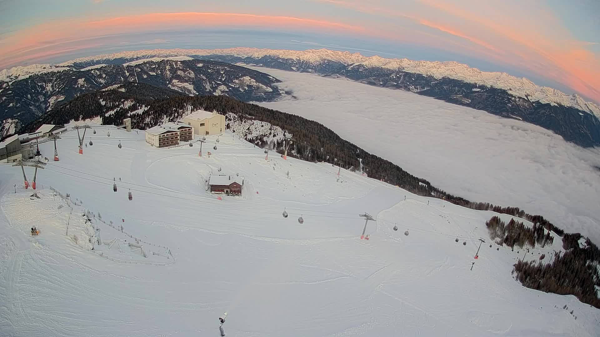 Stazione sciistica di Plan de Corones | vista su Brunico
