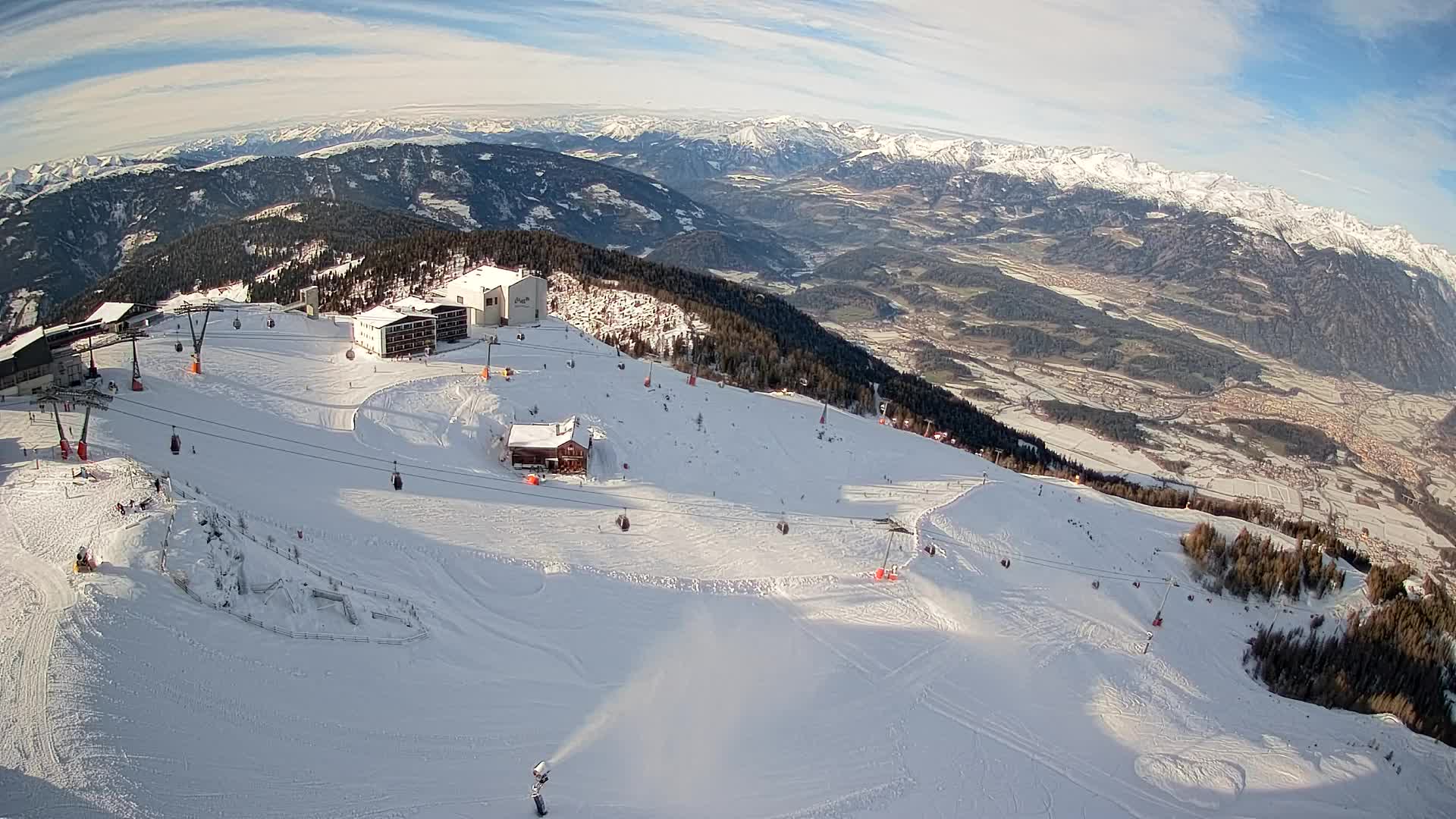 Skigebiet Kronplatz Gipfel | Blick auf Bruneck