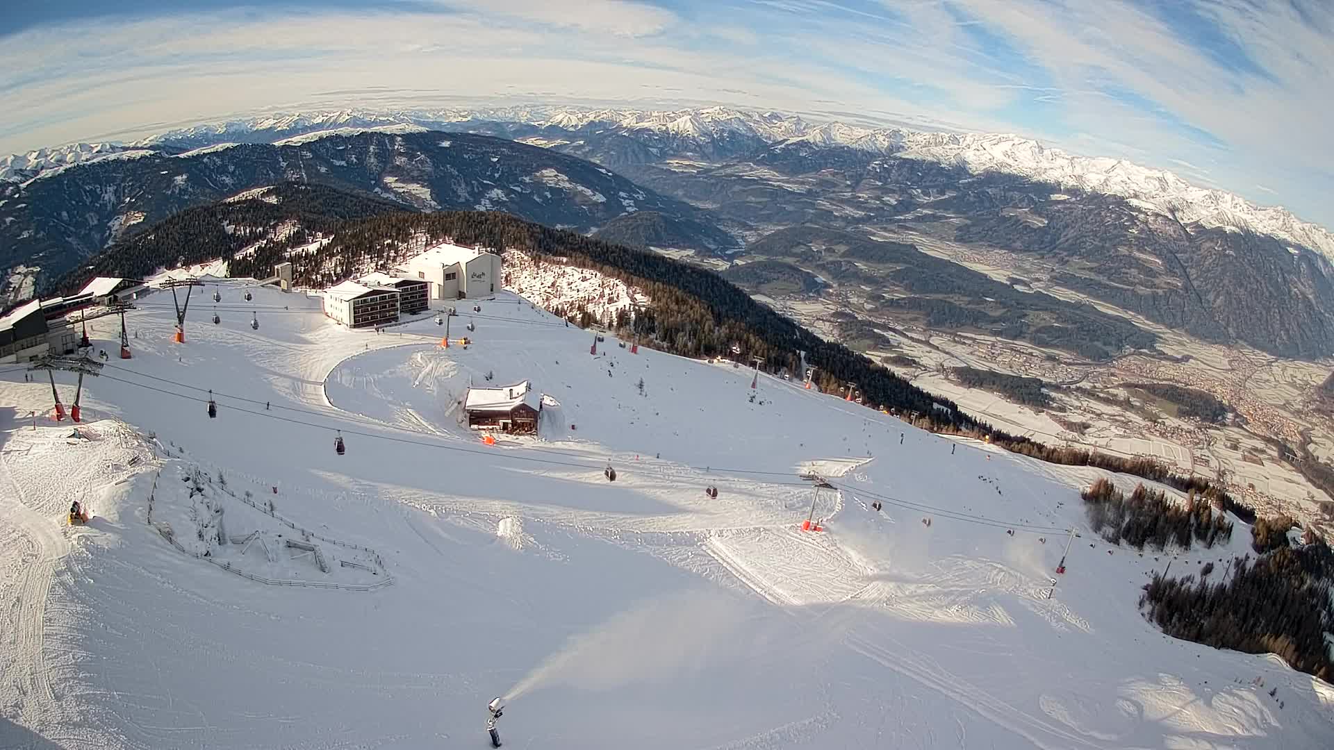 Stazione sciistica di Plan de Corones | vista su Brunico