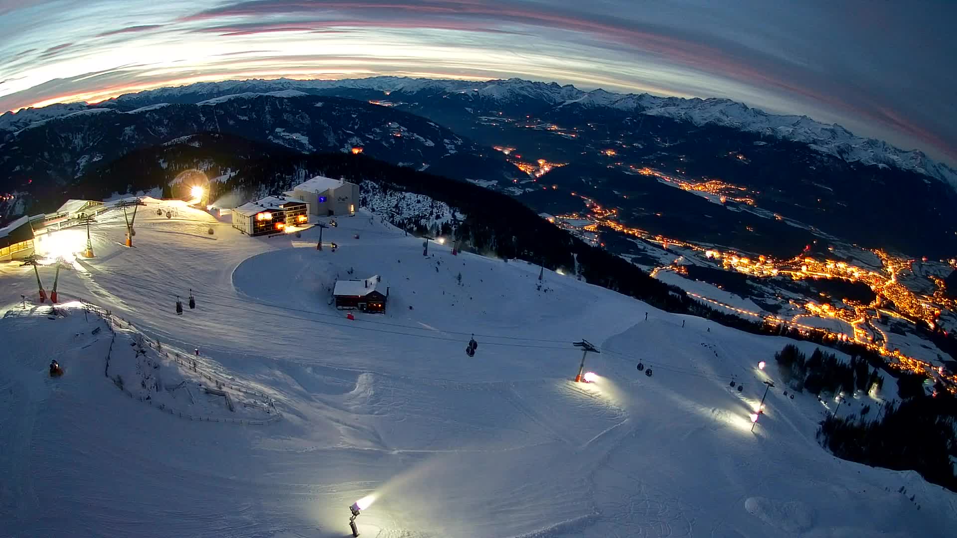 Stazione sciistica di Plan de Corones | vista su Brunico