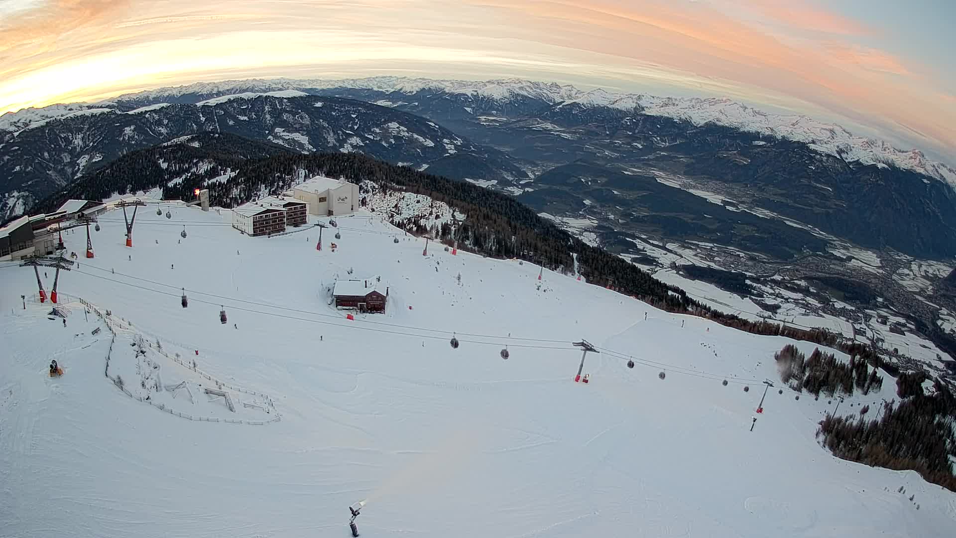 Station de ski Kronplatz sommet | vue sur Brunico