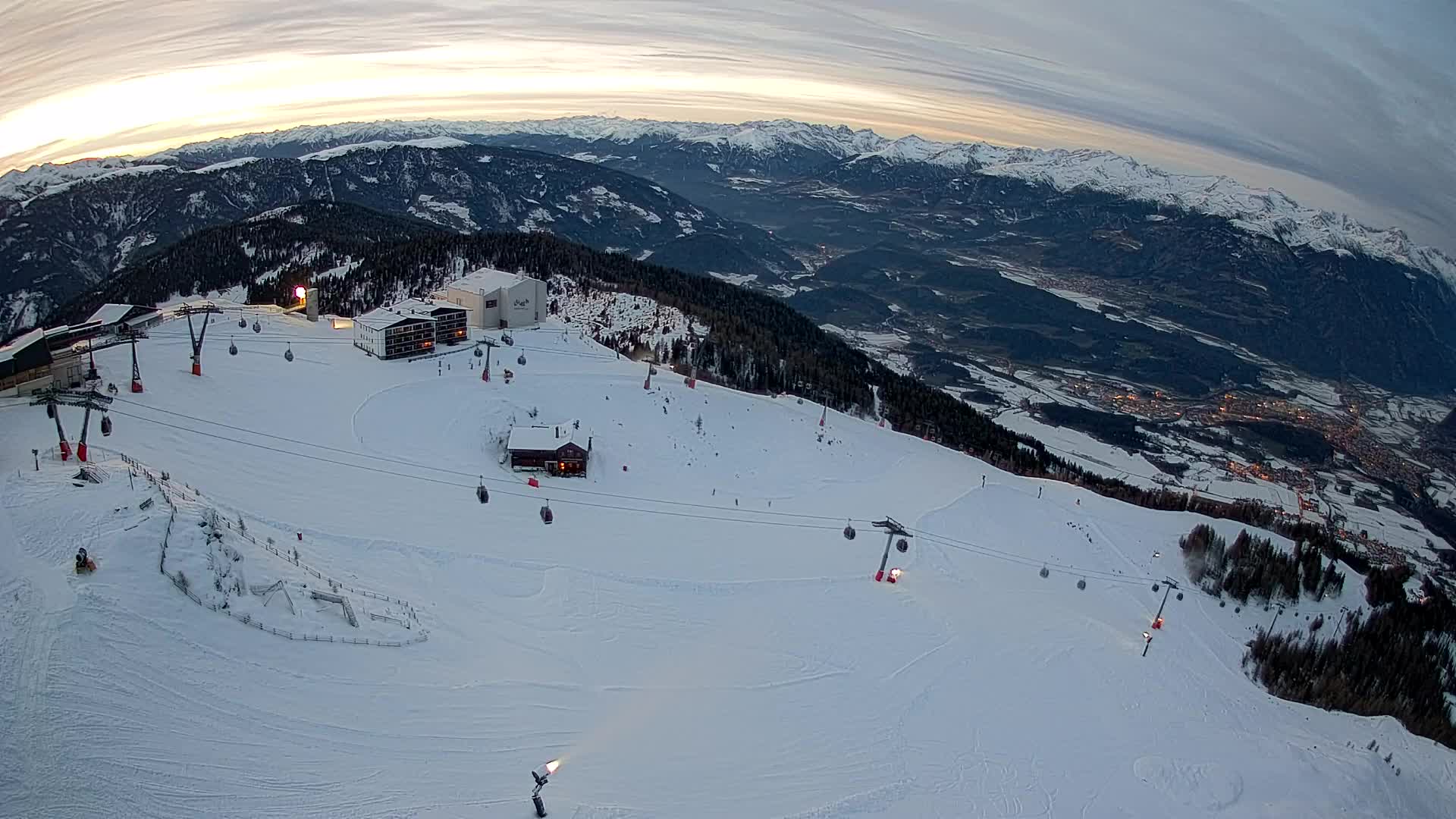 Smučišče Kronplatz – vrh | pogled na Bruneck