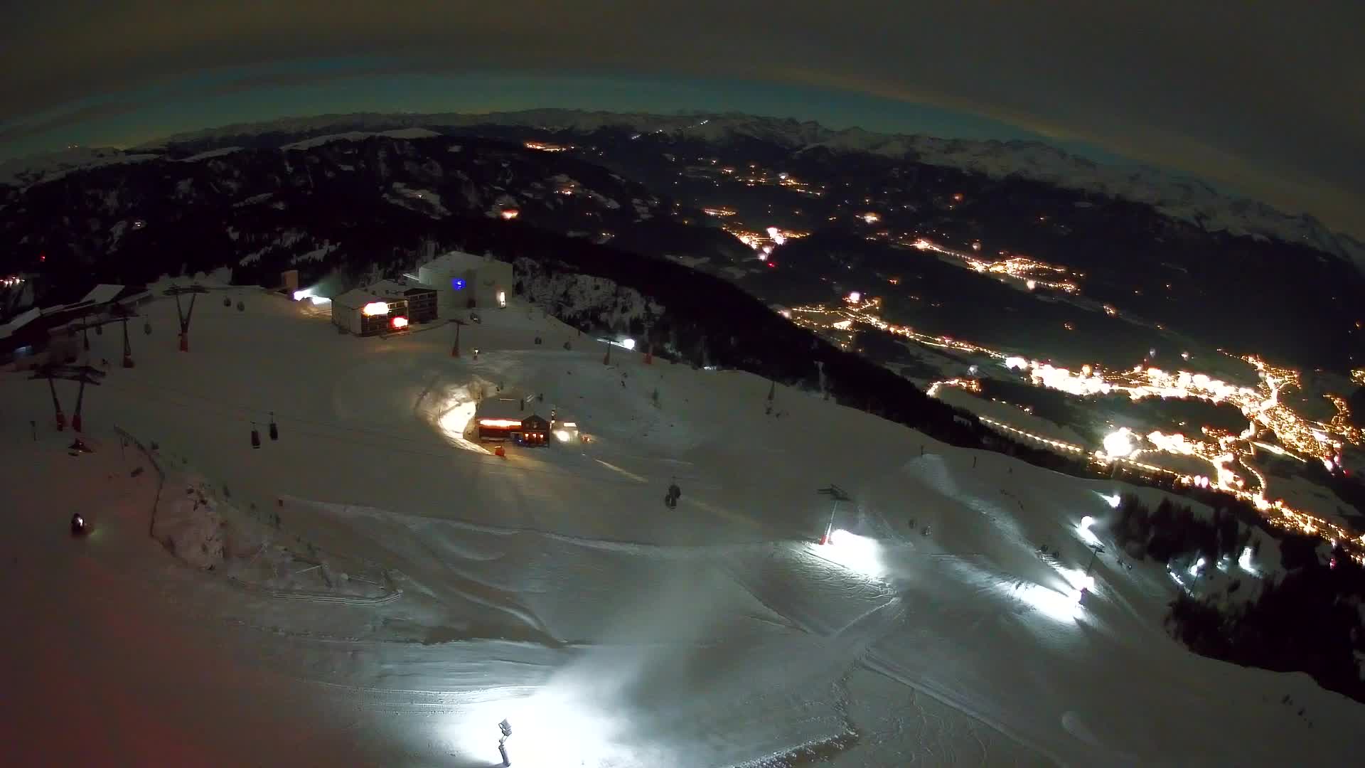 Stazione sciistica di Plan de Corones | vista su Brunico