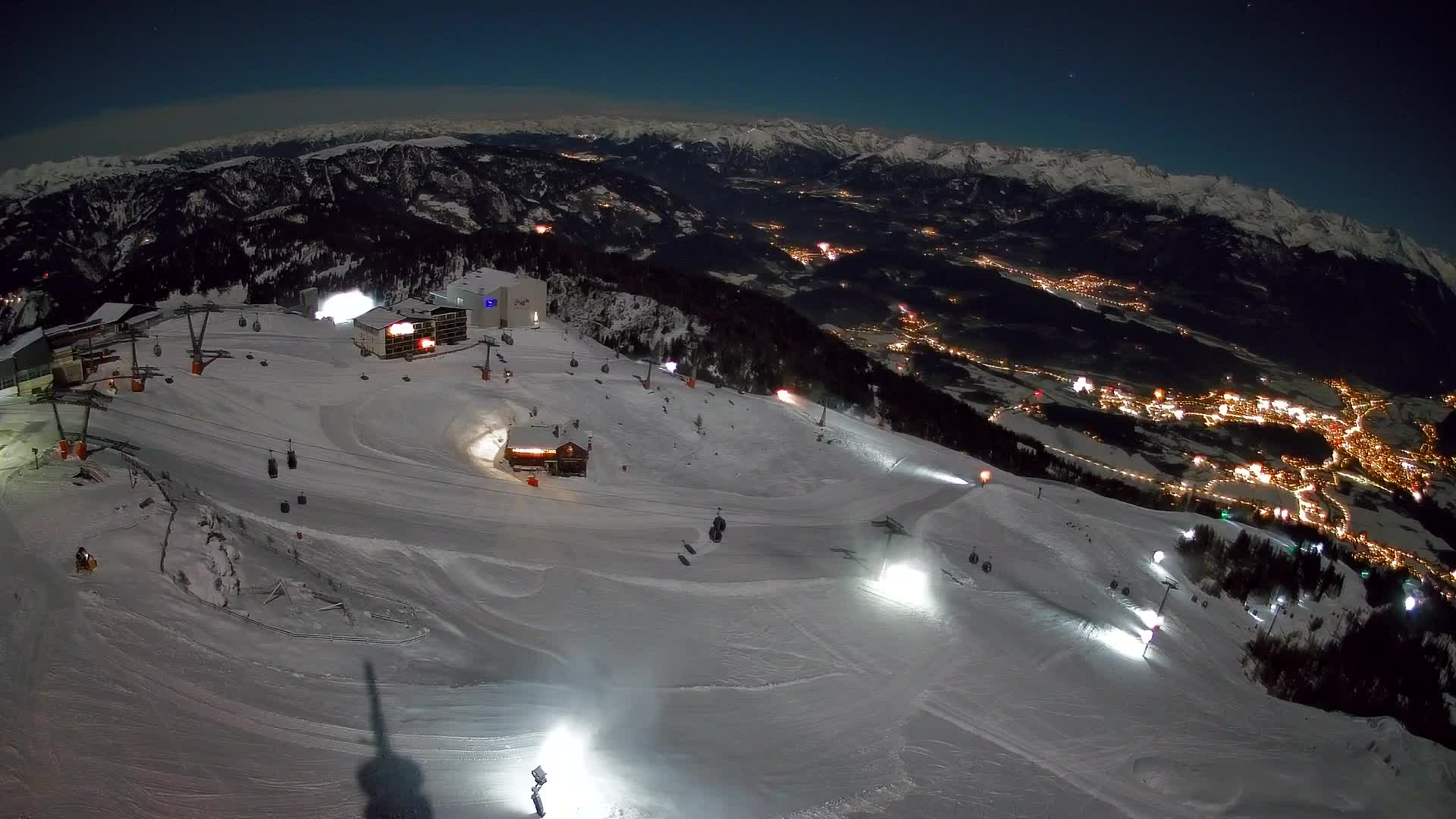 Stazione sciistica di Plan de Corones | vista su Brunico