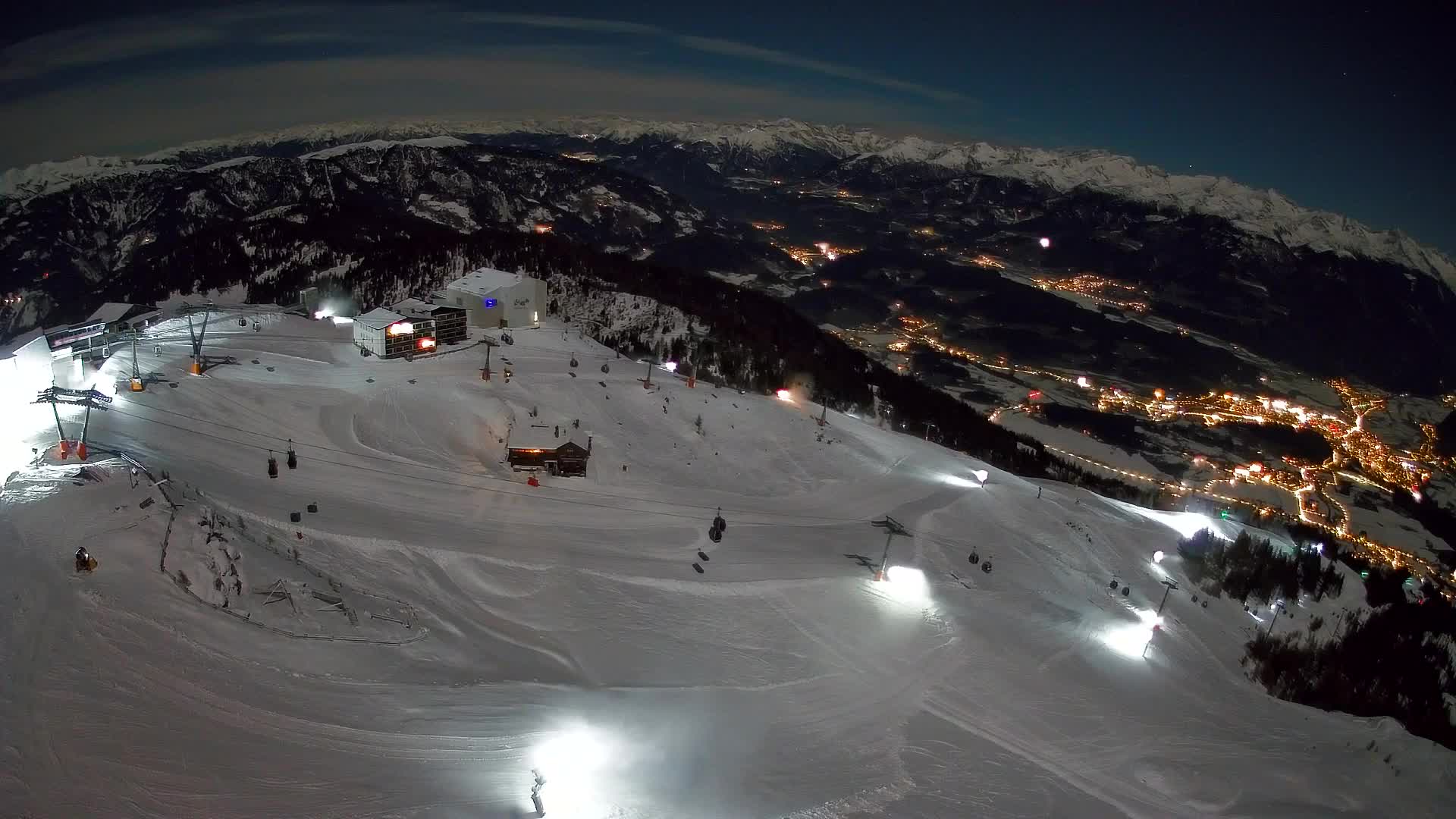 Kronplatz peak Ski resort | view to Bruneck