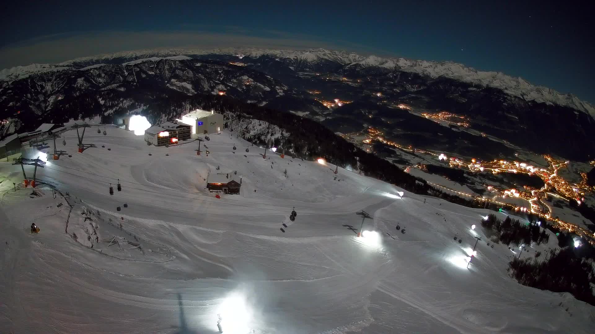 Stazione sciistica di Plan de Corones | vista su Brunico